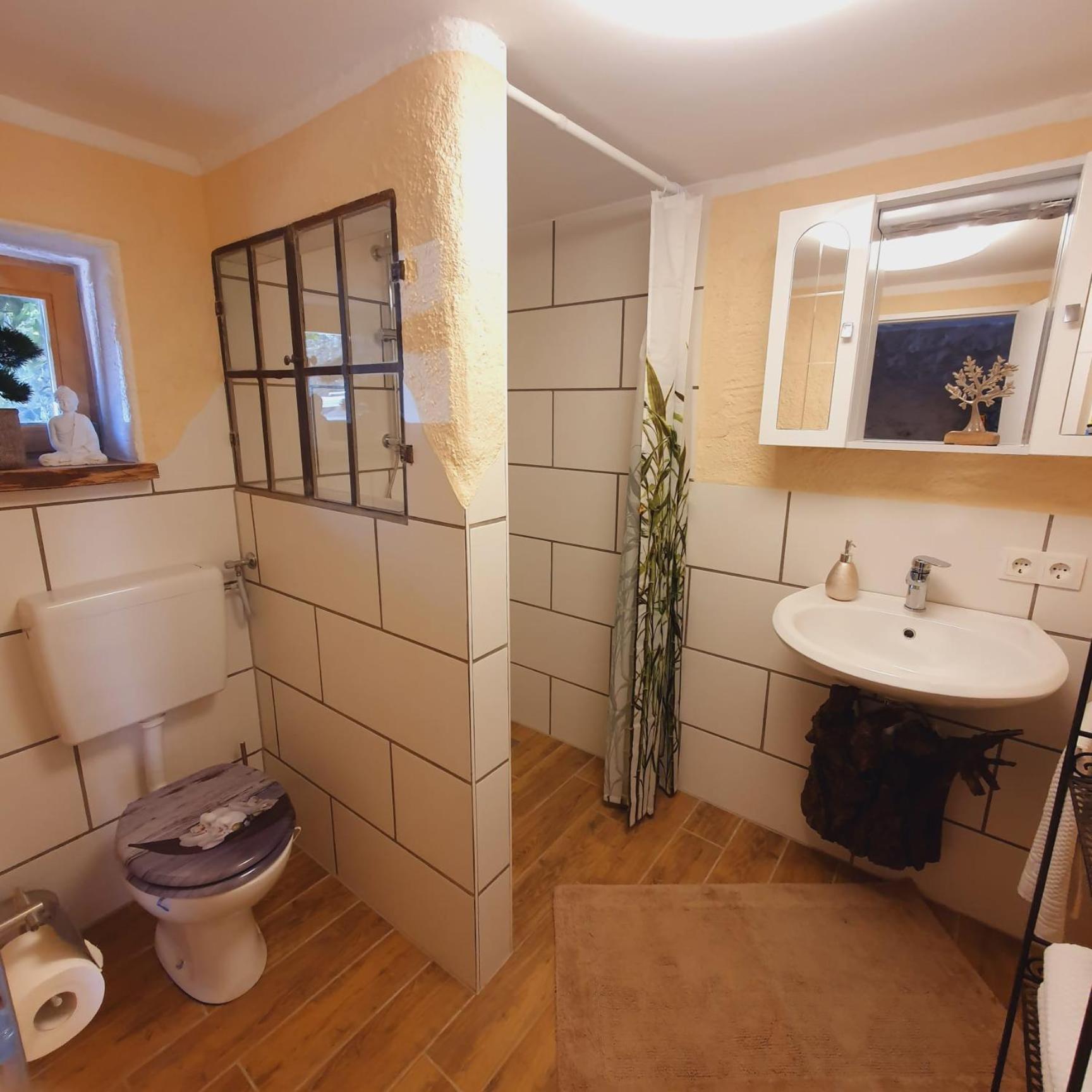 Double Room with Private Bathroom photo 3