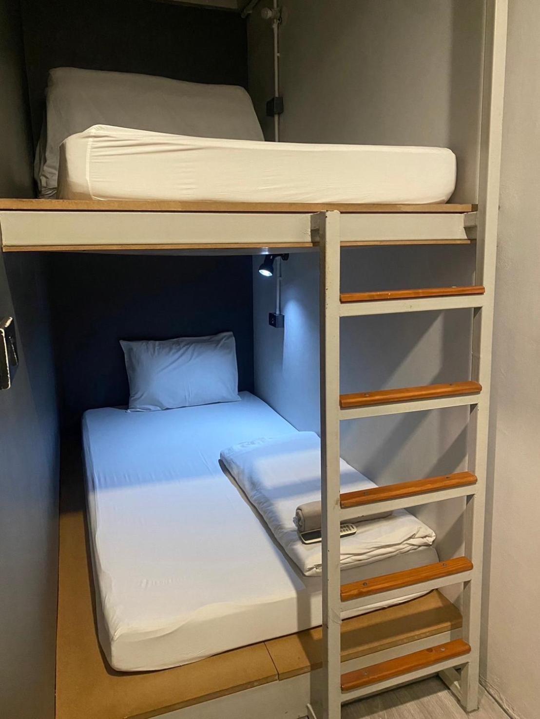 Twin Room With Shared Toilet photo 3