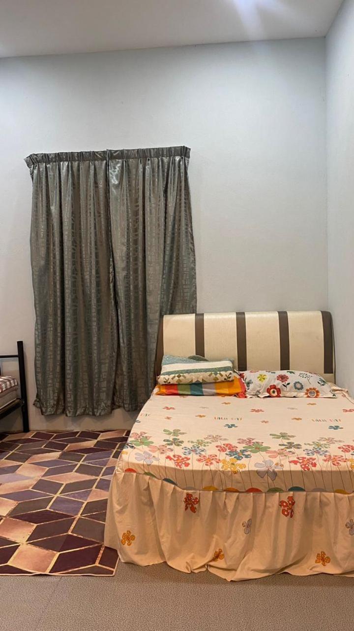 Two-Bedroom House photo 3