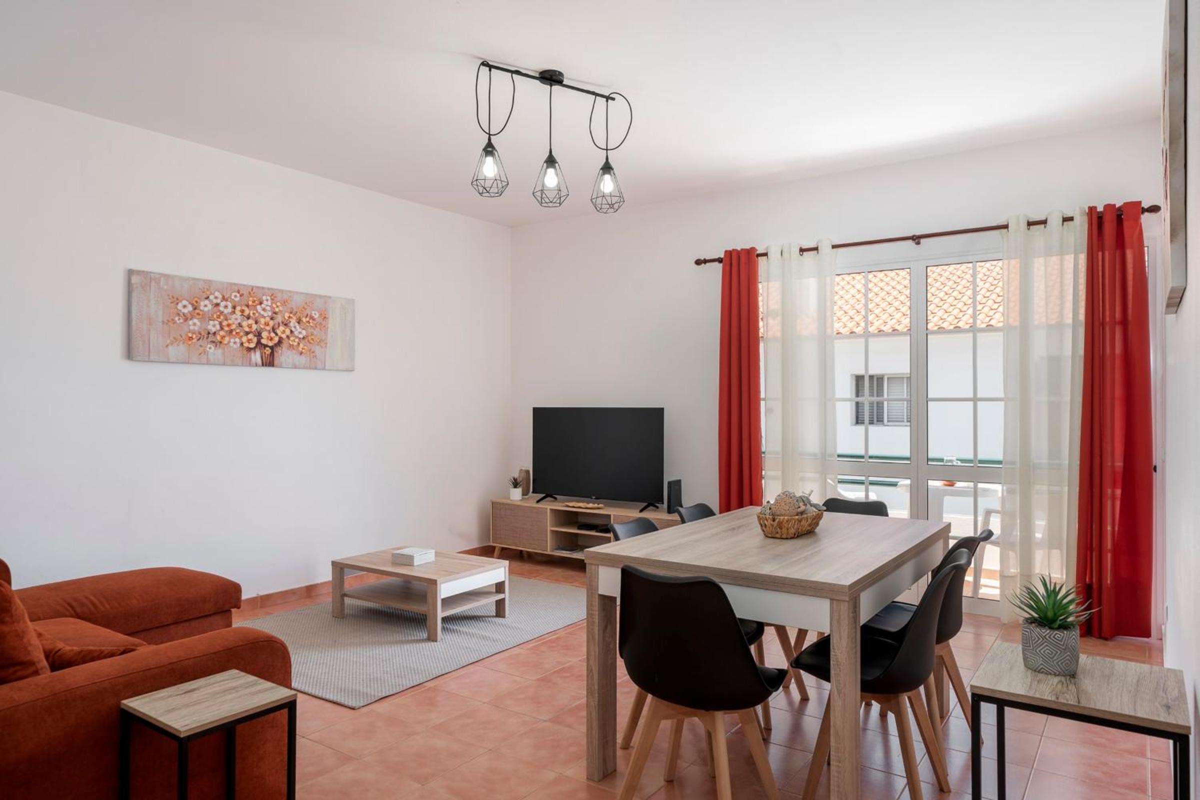 Apartment with Balcony photo 1