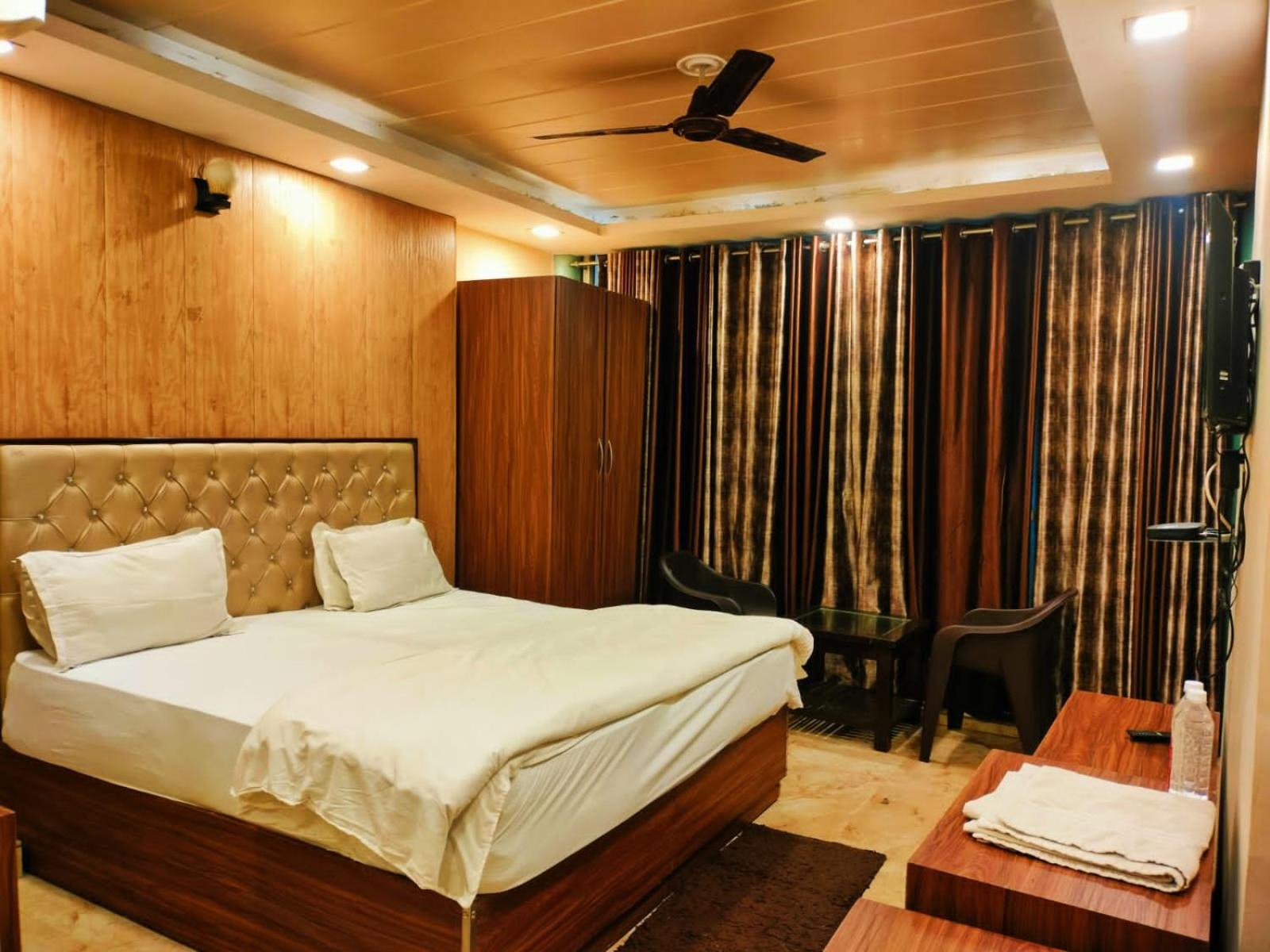 Deluxe Queen Room photo 2
