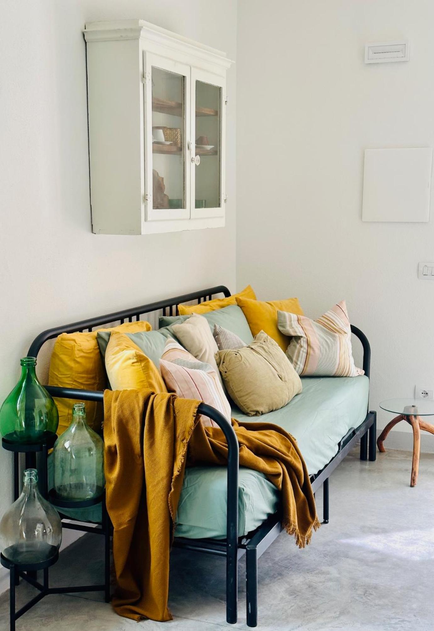 Two-Bedroom House photo 3