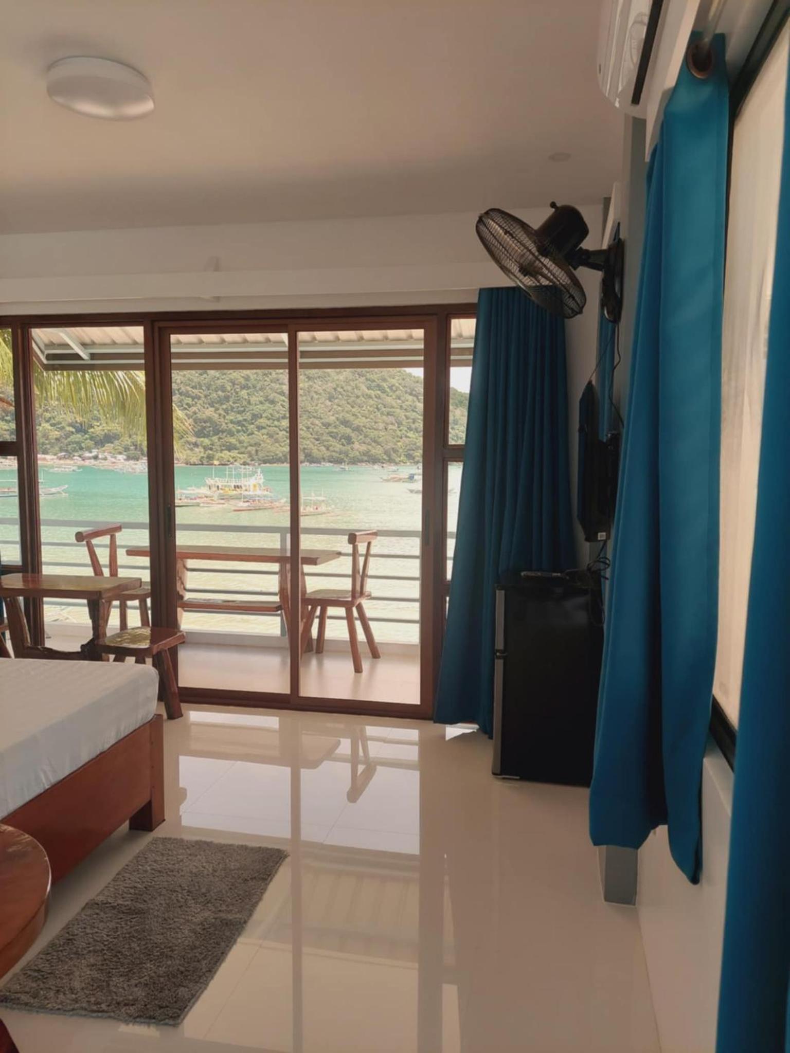 Deluxe Double Room with Balcony and Sea View photo 1