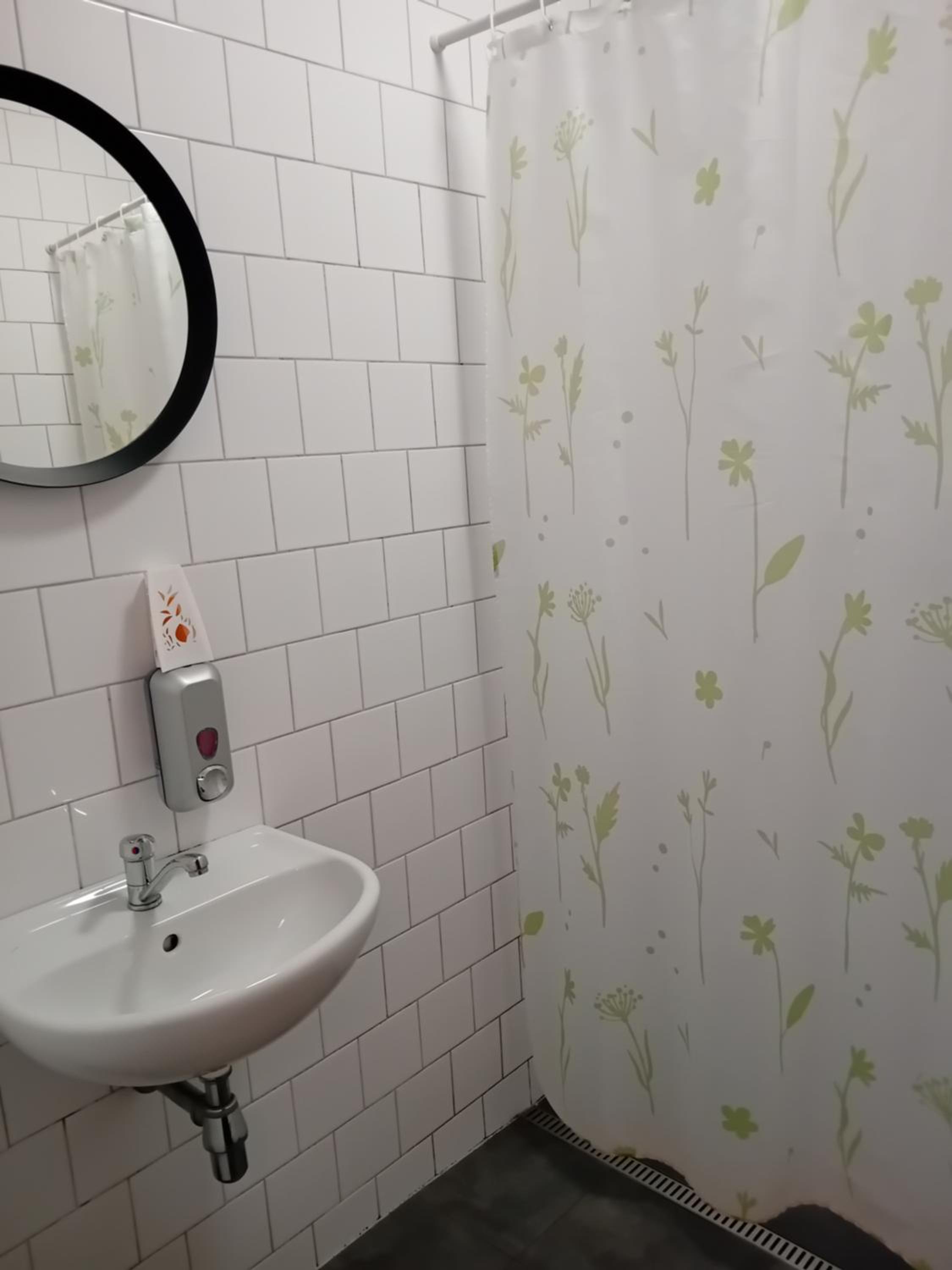 One-Bedroom Room (4 Adults)