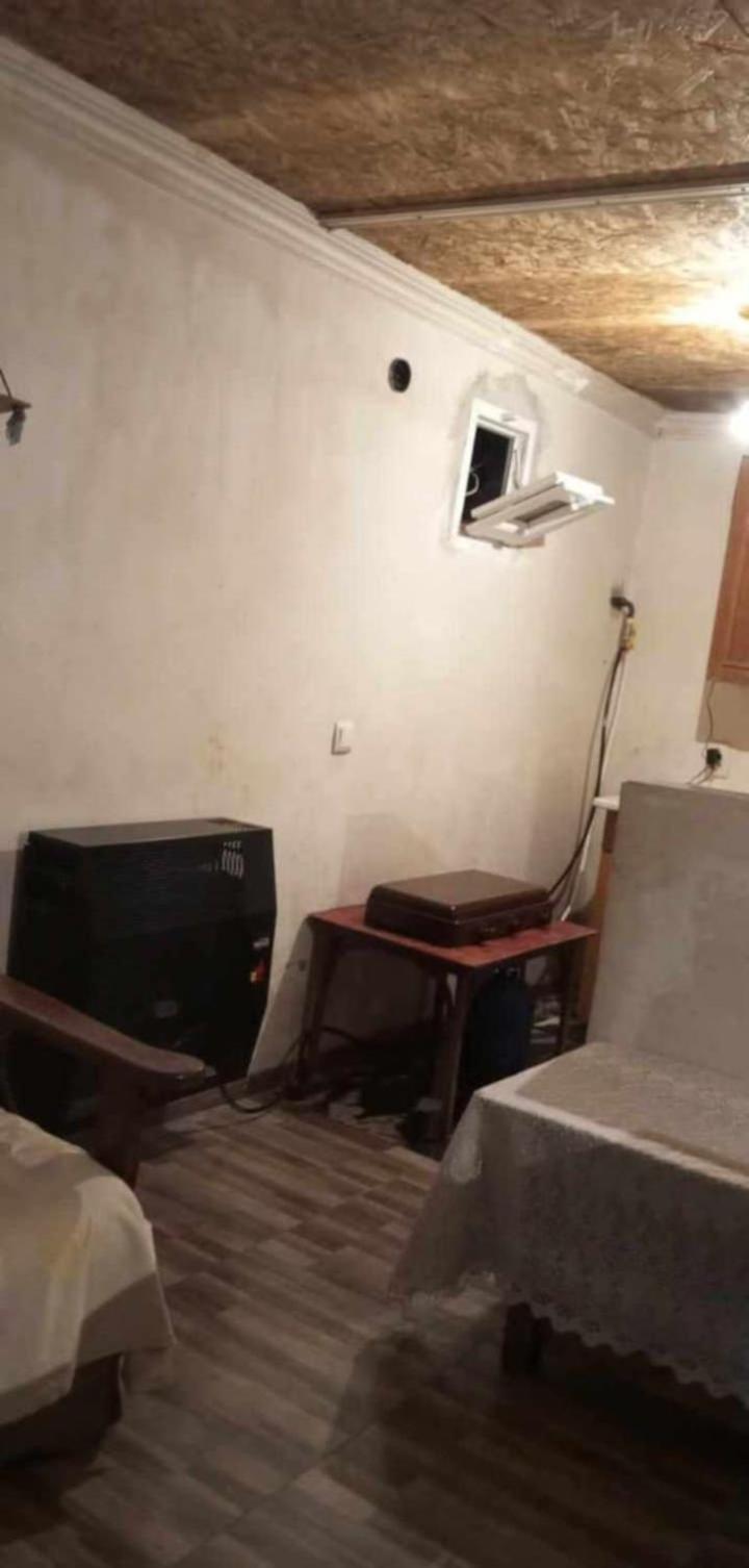 One-Bedroom House photo 1