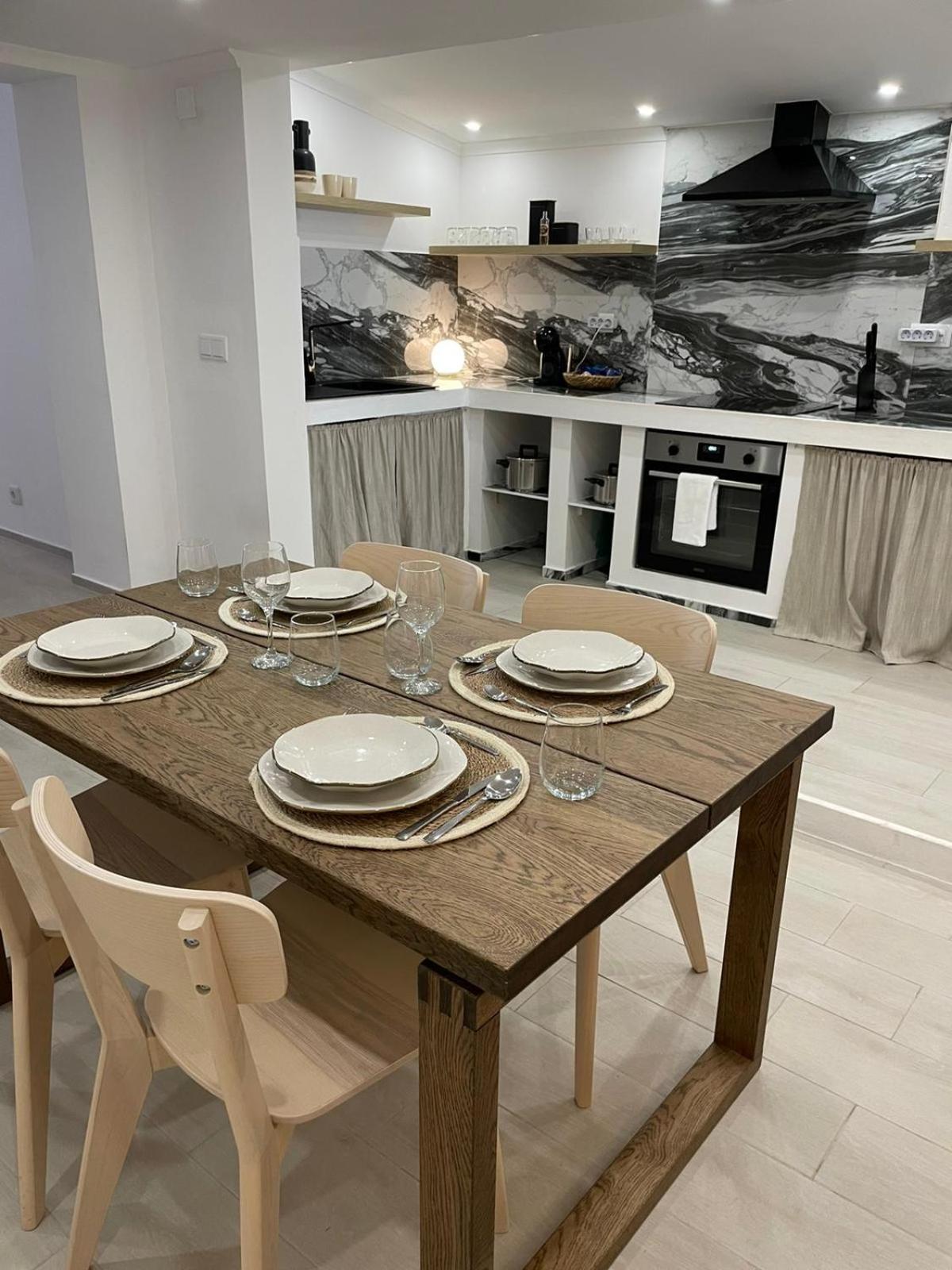 Three-Bedroom House photo 2