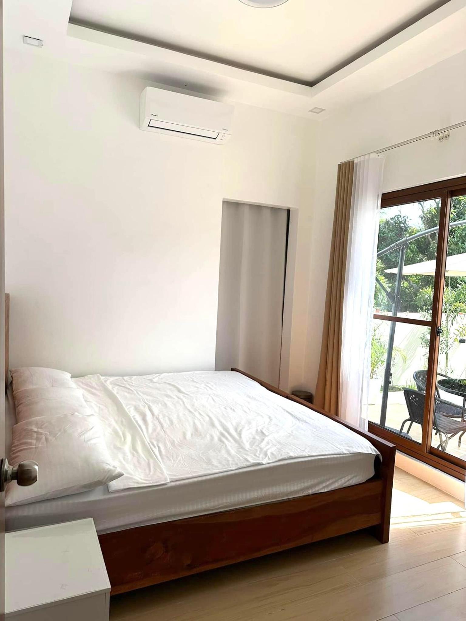 Villa photo 1