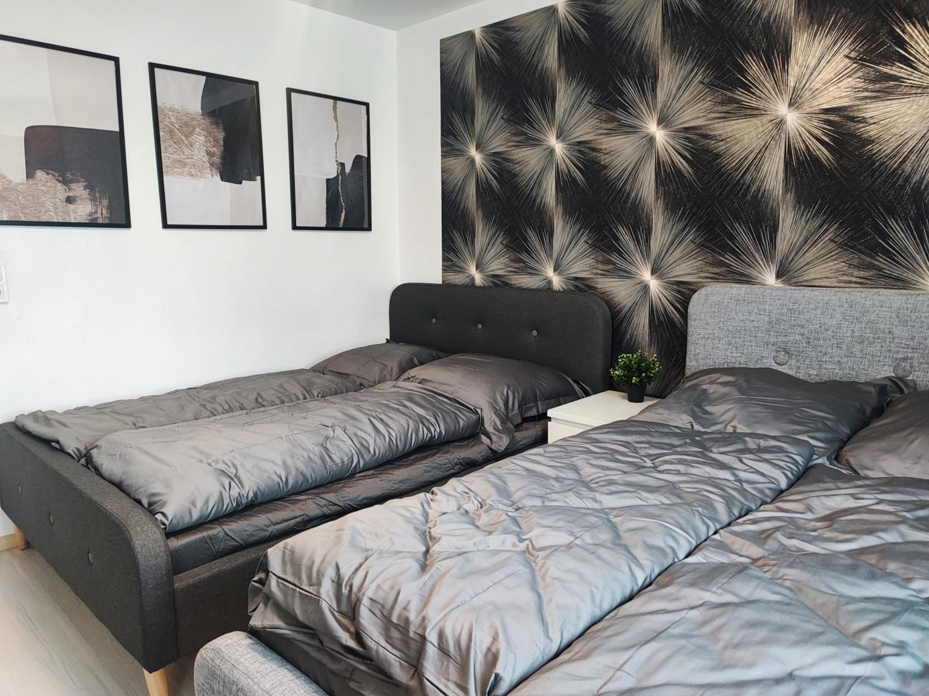 One-Bedroom Apartment photo 1