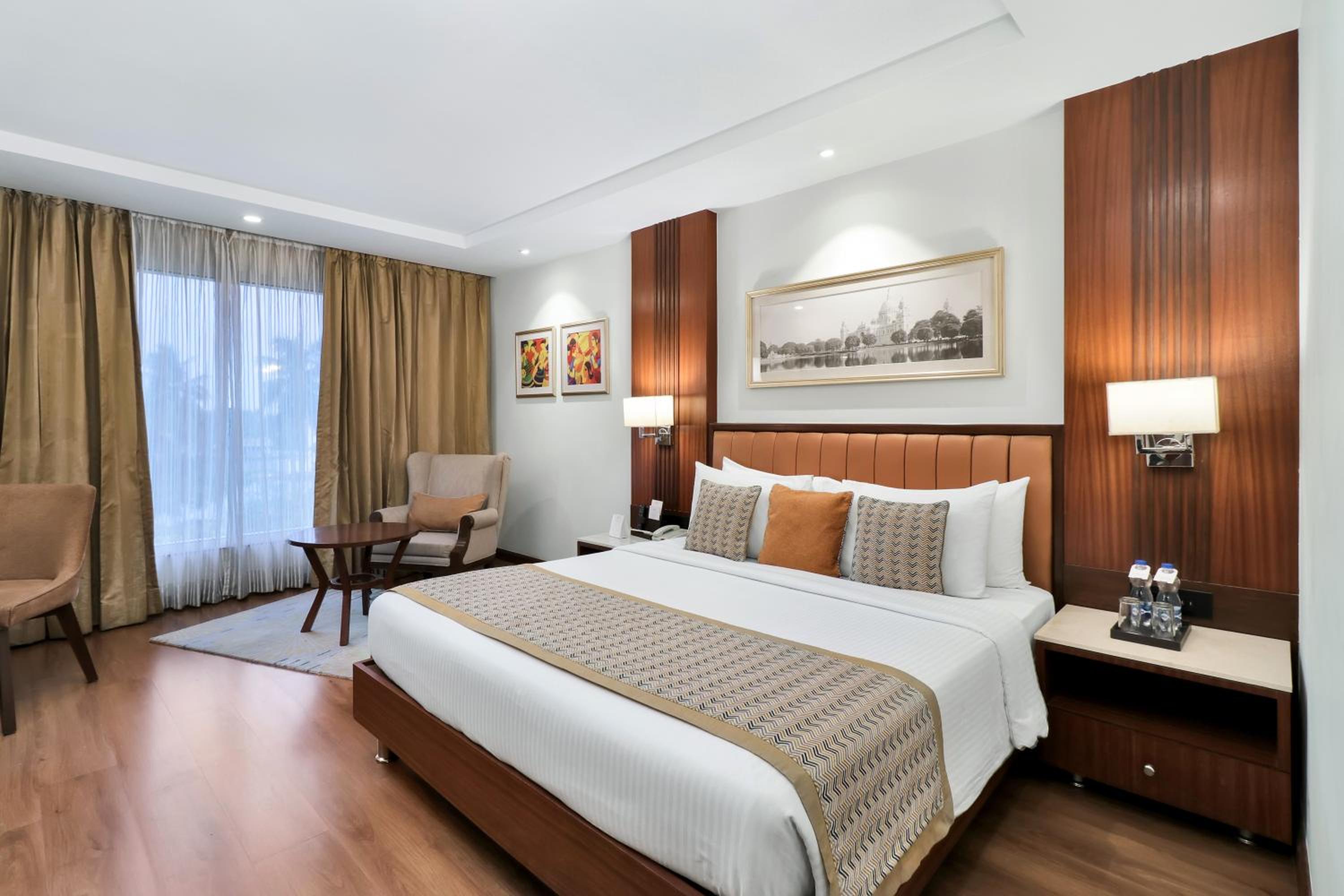 Superior King Room - 15% Off on F&B and Laundry