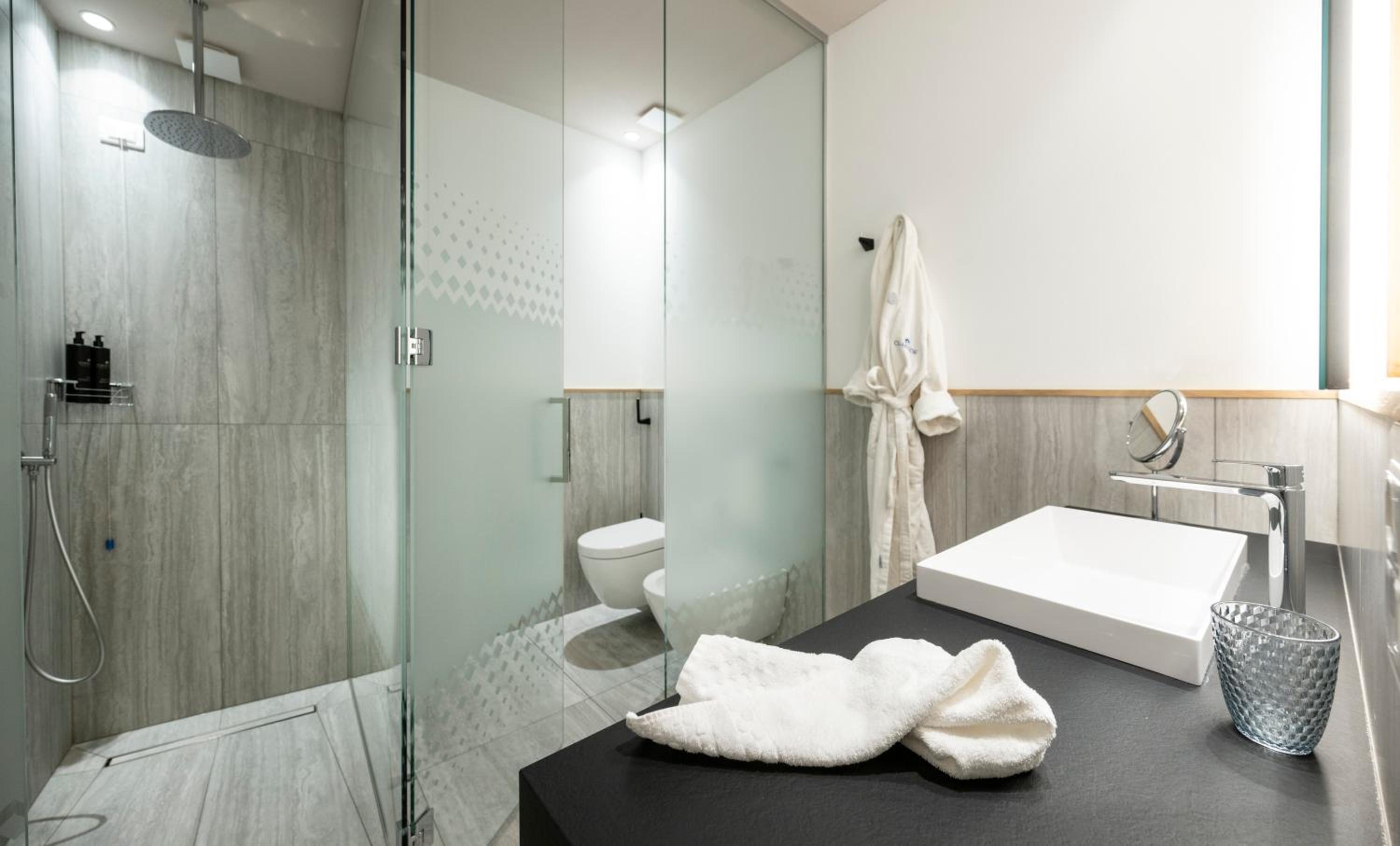 Junior Suite with Mountain View - Photo 4