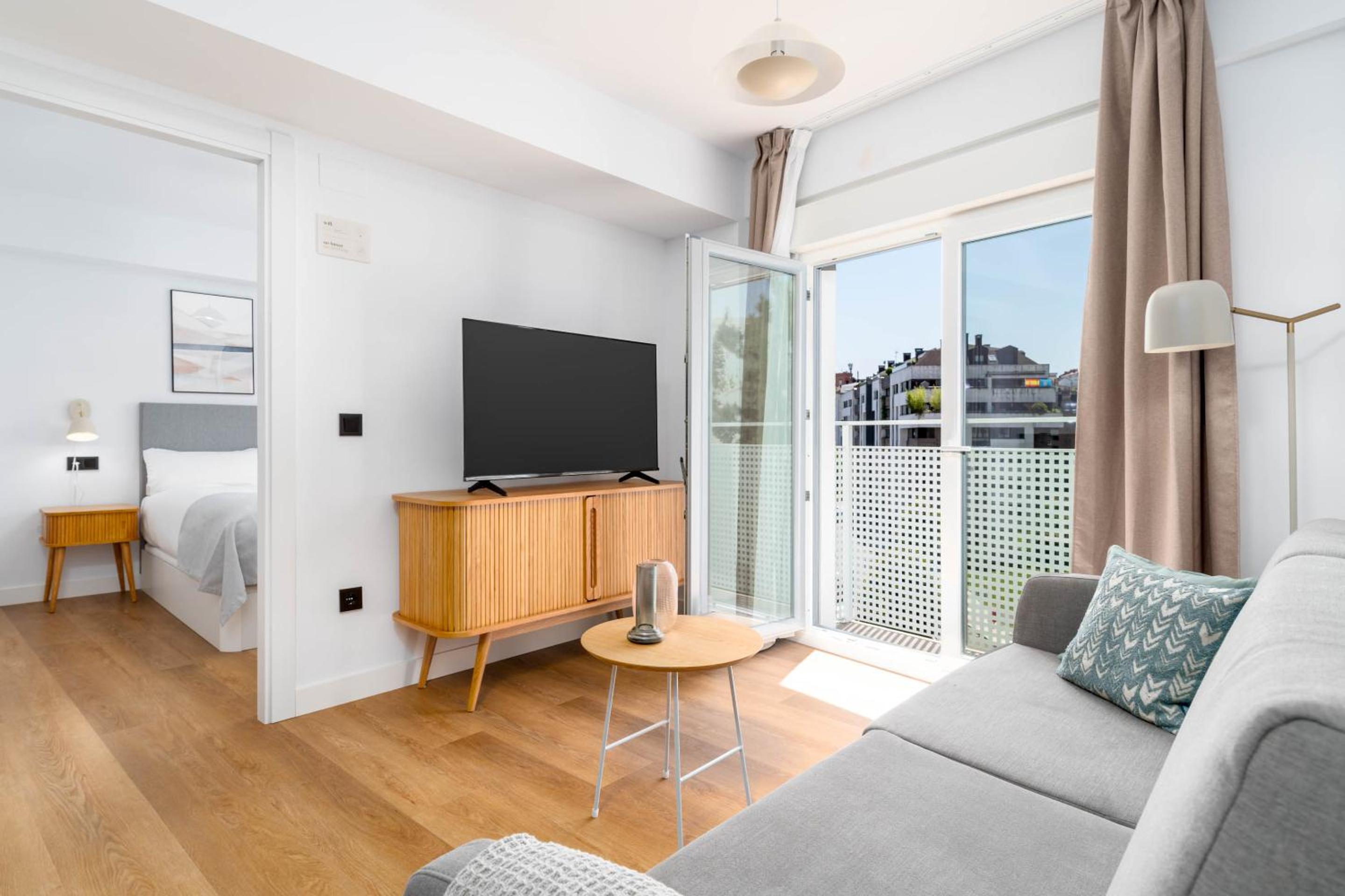 Apartamento de una habitación con balcón