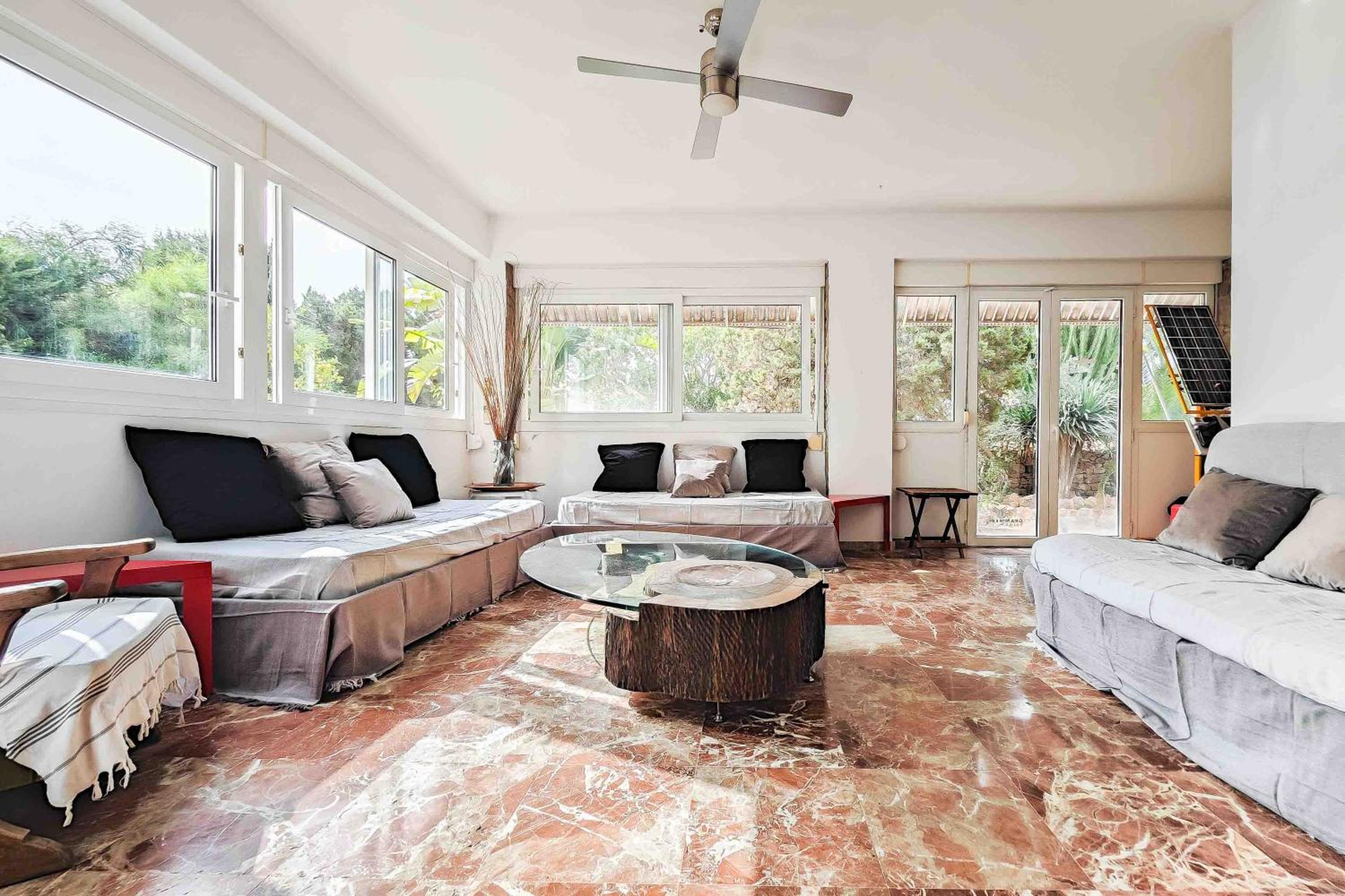 Villa con vistas al jardín