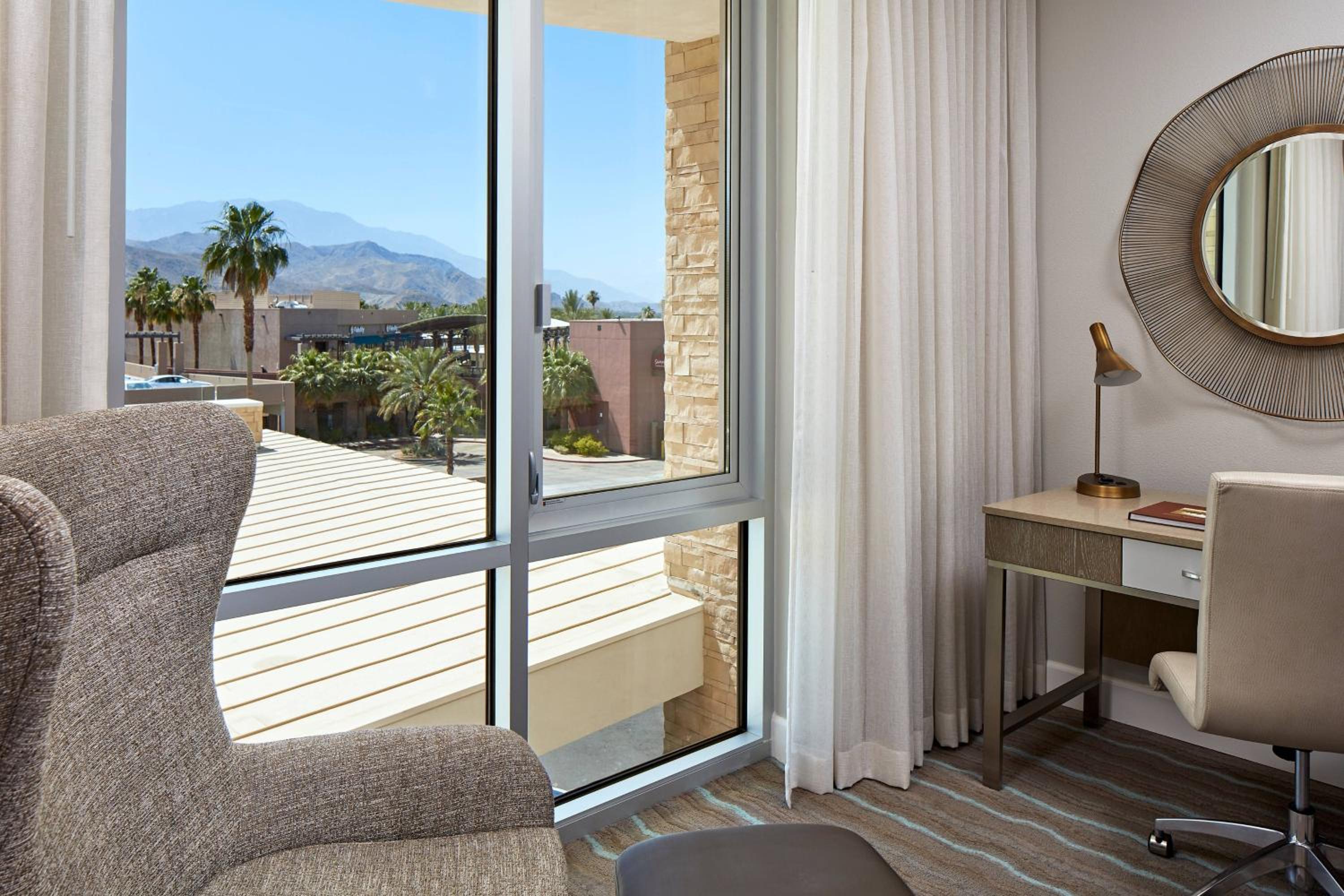 King Room With Mountain View photo 2