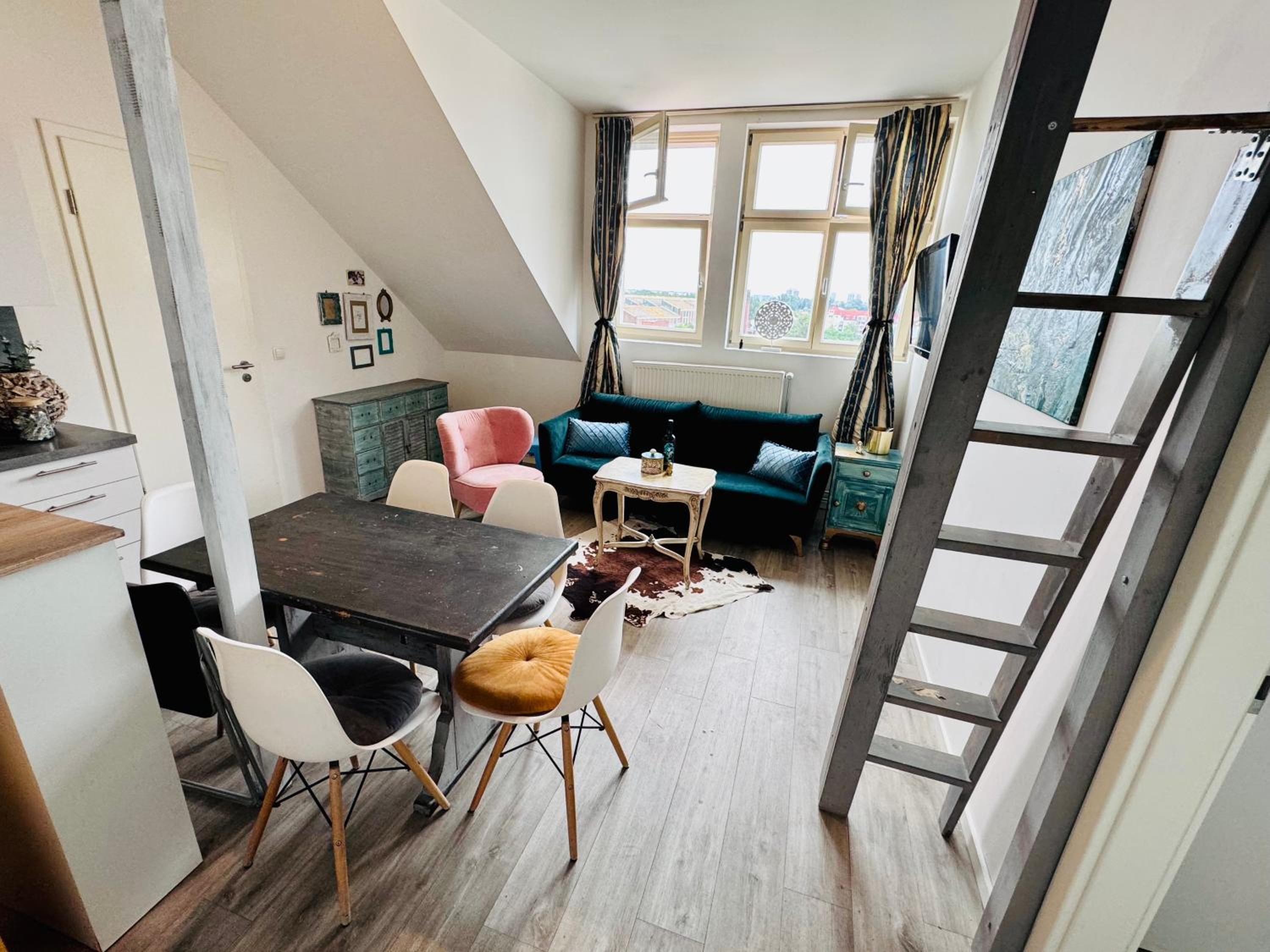 One-Bedroom Apartment with View photo 2