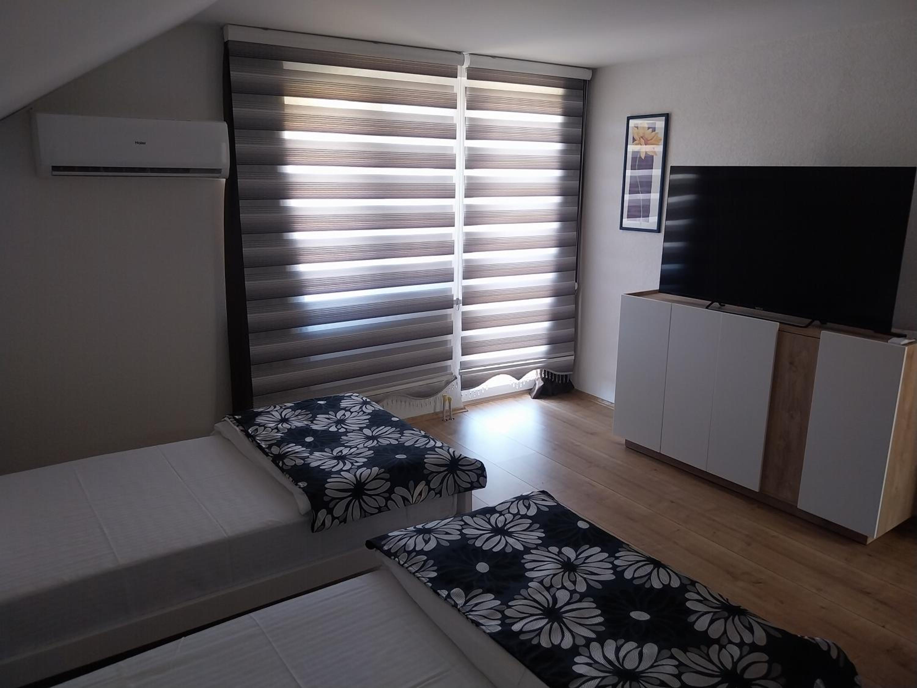 Villa photo 3