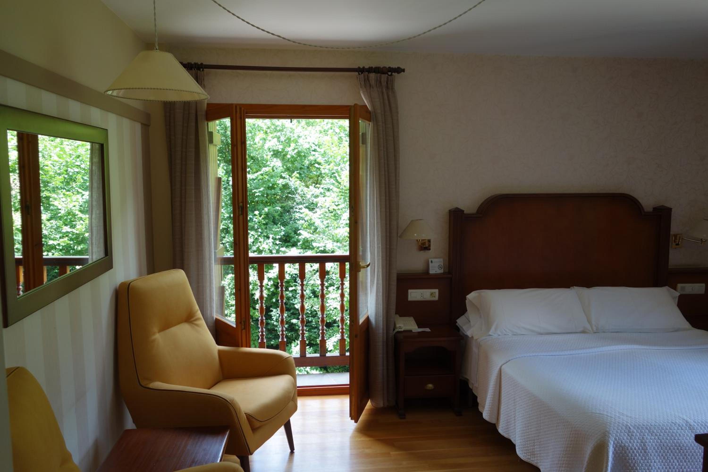 Habitación Doble o Twin con Vista a la Montaña