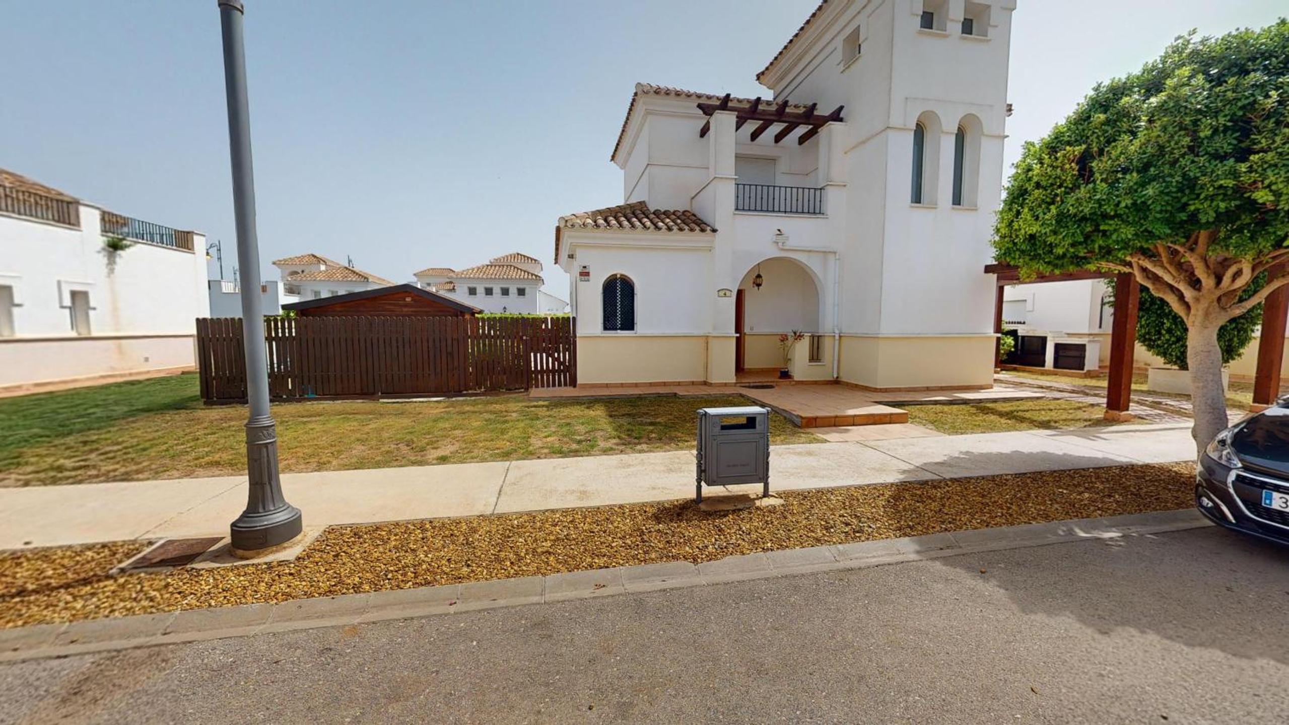 Three-Bedroom Villa photo 2
