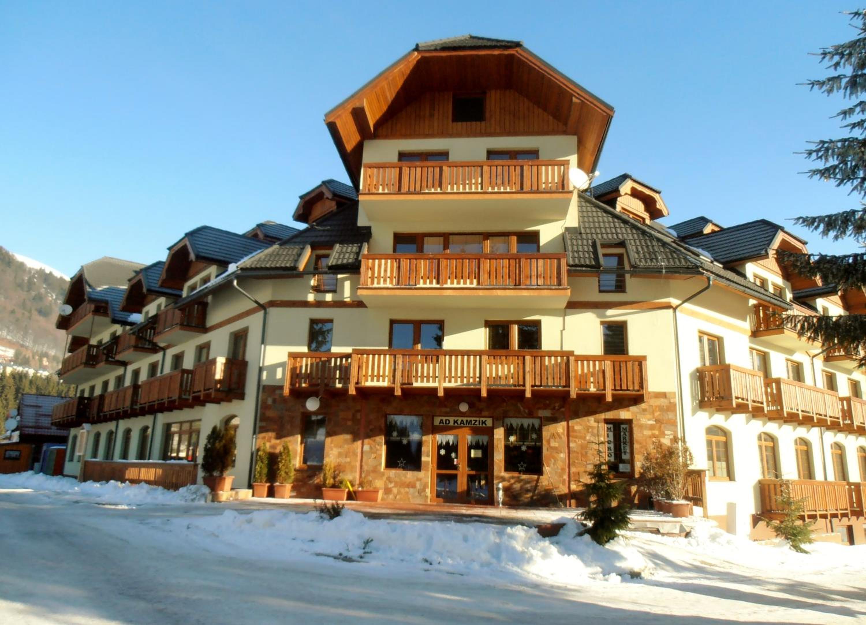 Apartment with Balcony