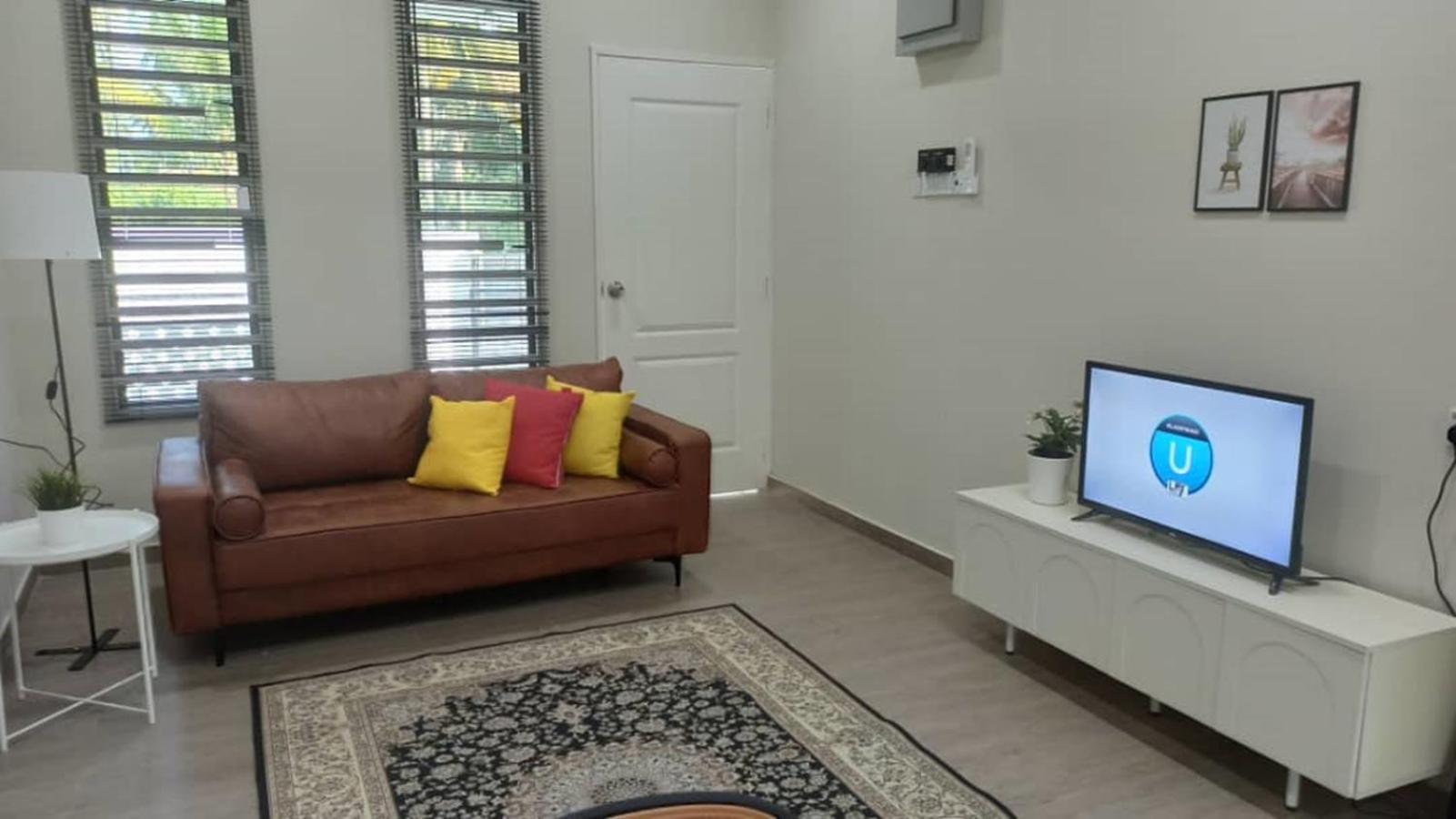 Three-Bedroom Villa - Photo 2