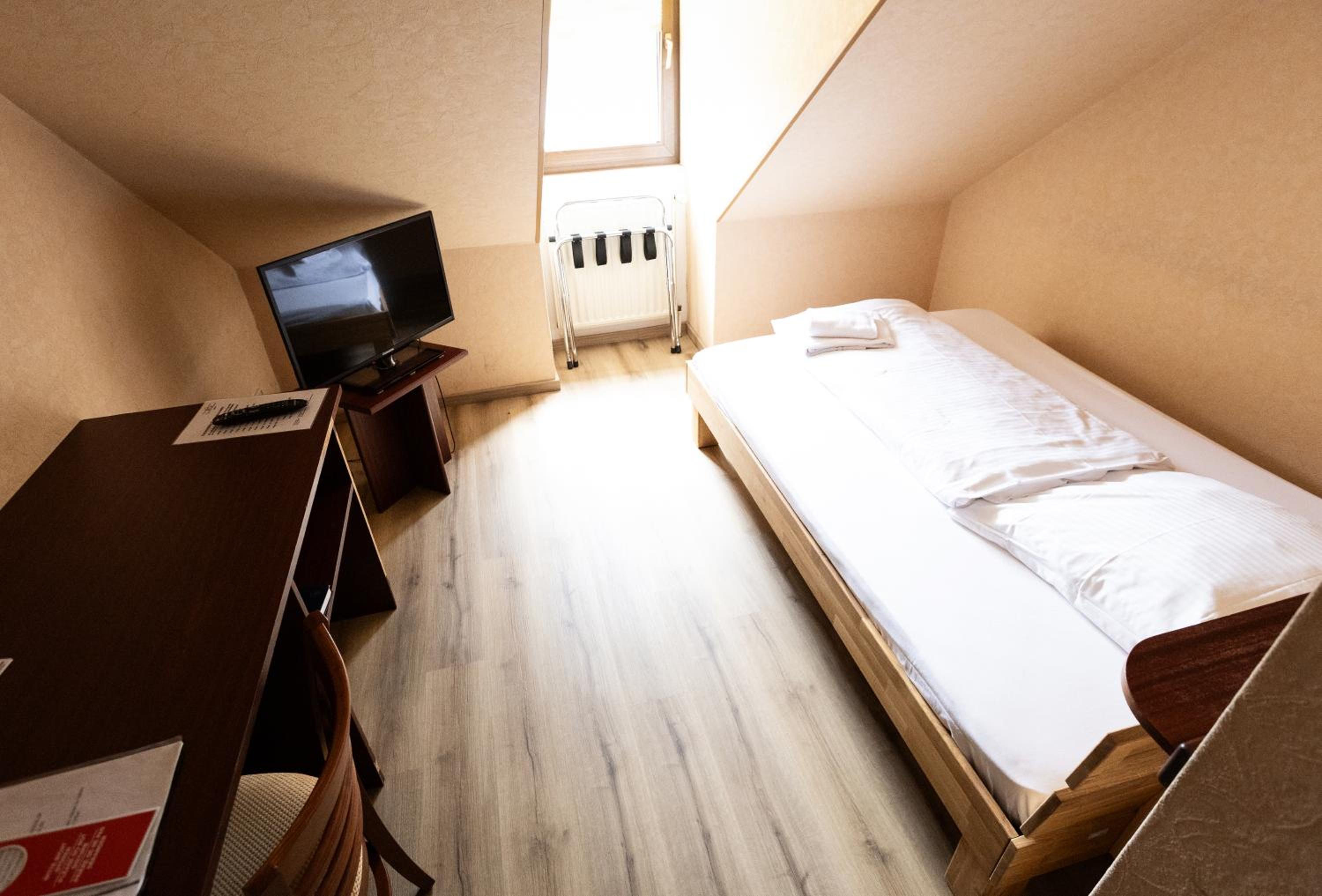 Single Room photo 2