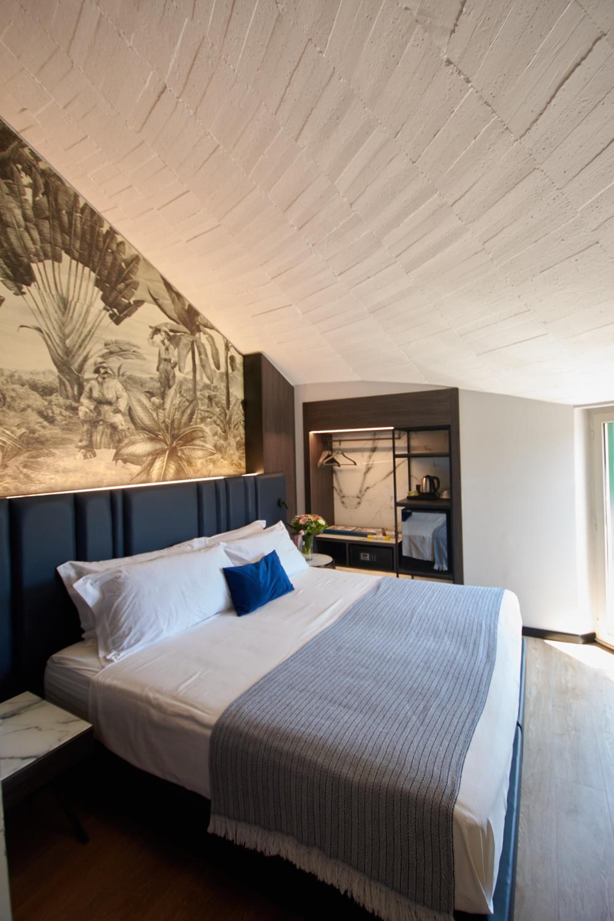Superior Double Room - Photo 12