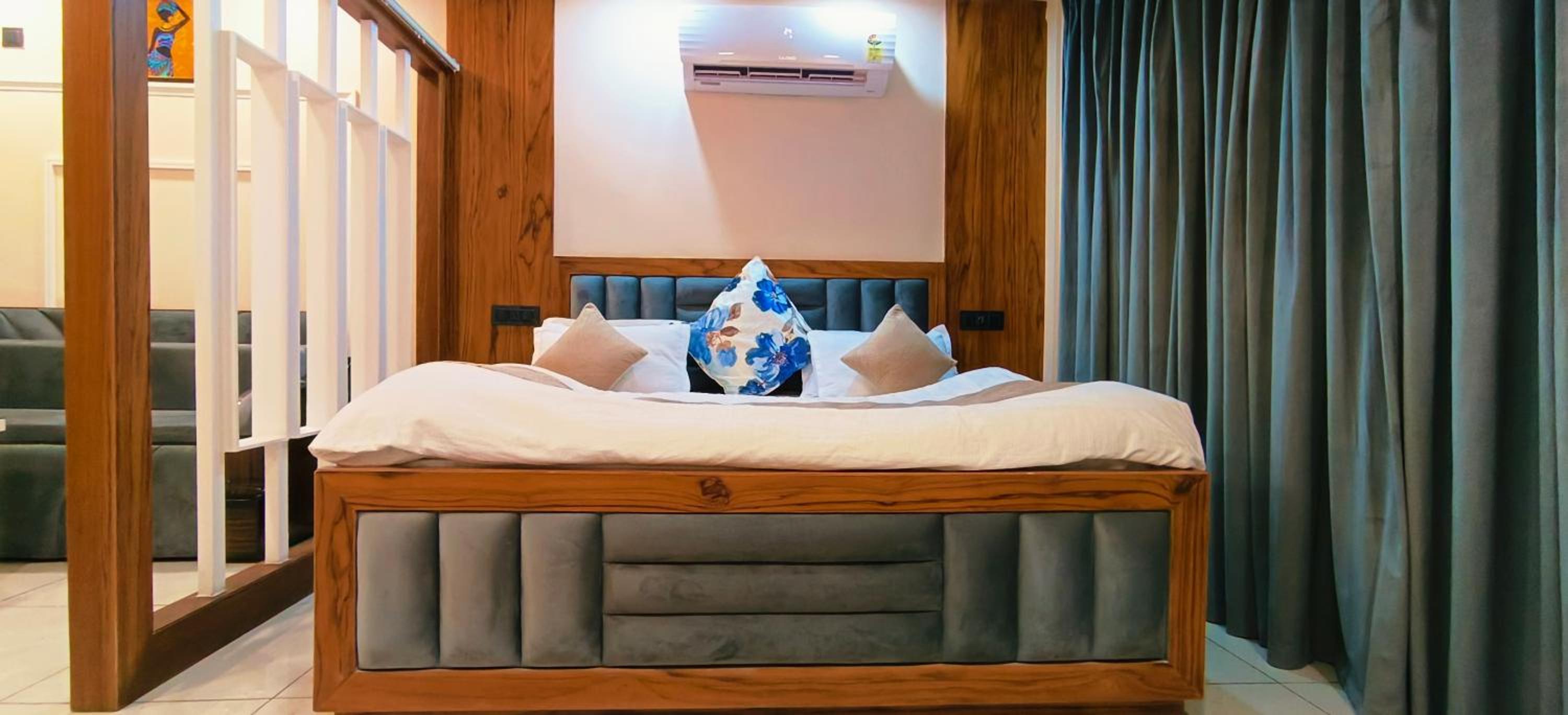 King Room With Balcony photo 1