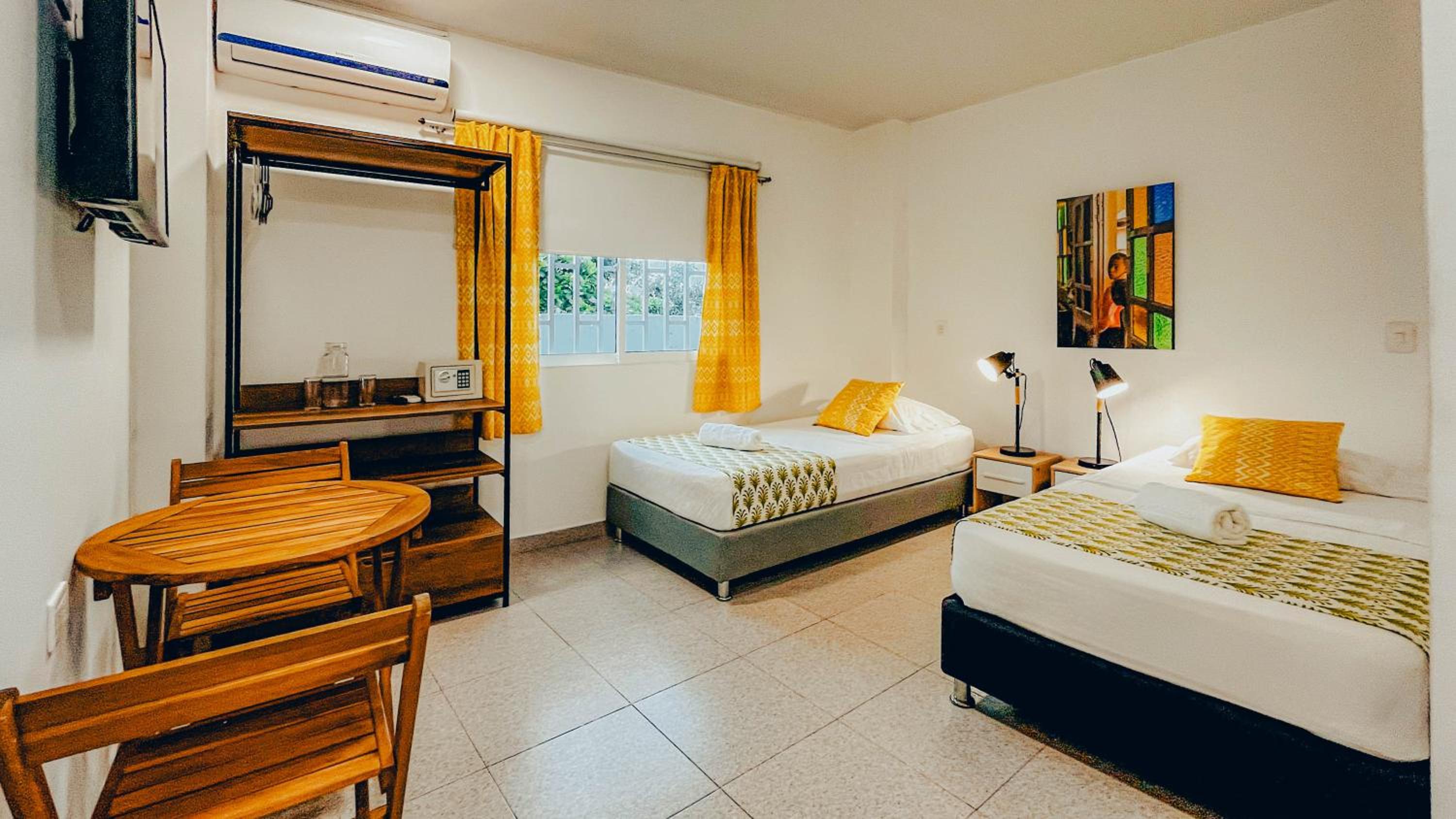Twin Room with Private Bathroom photo 1