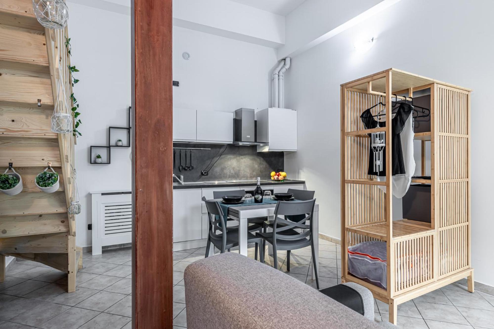 One-Bedroom Apartment photo 2