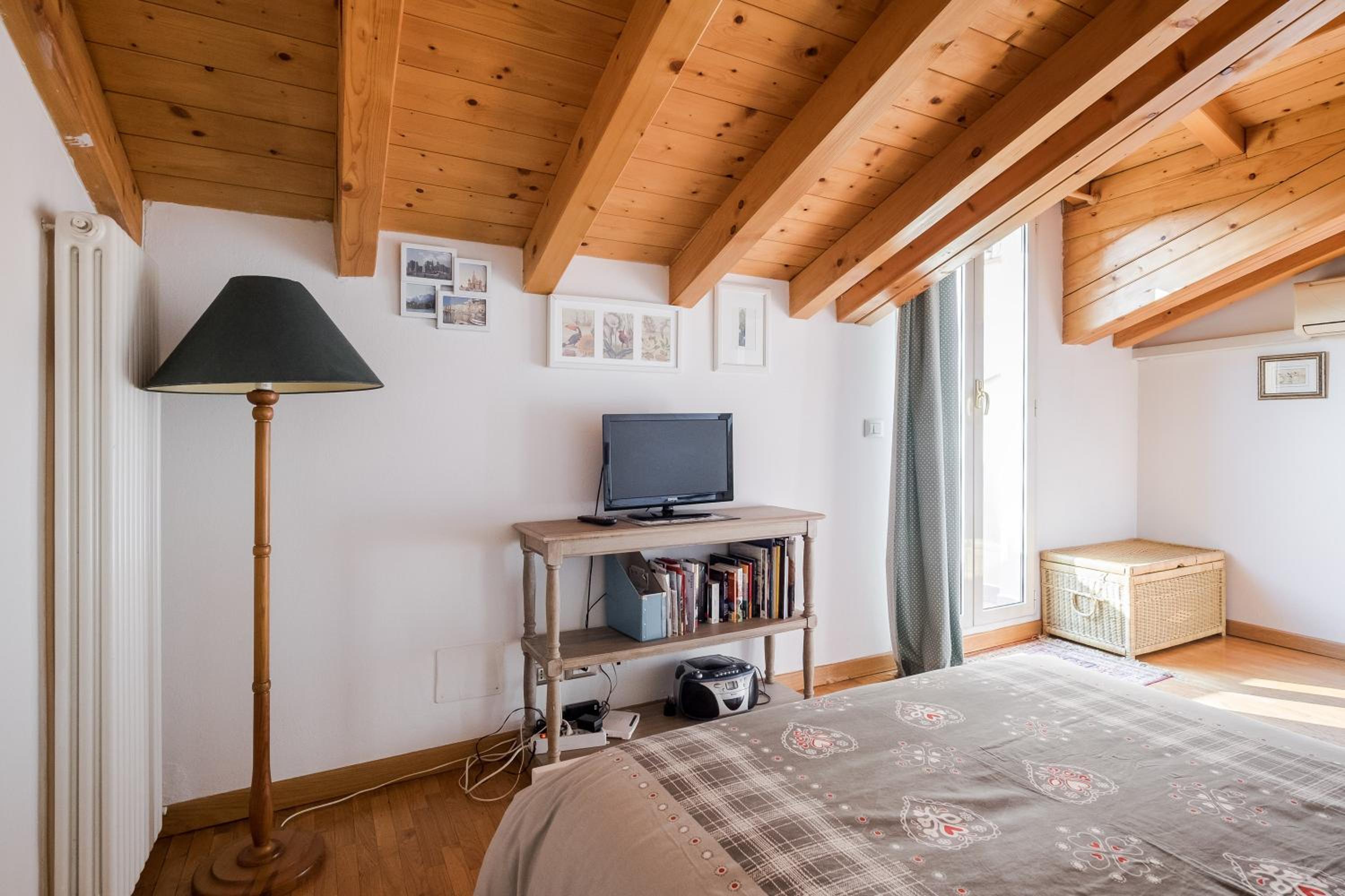 Superior One-Bedroom Apartment with Balcony