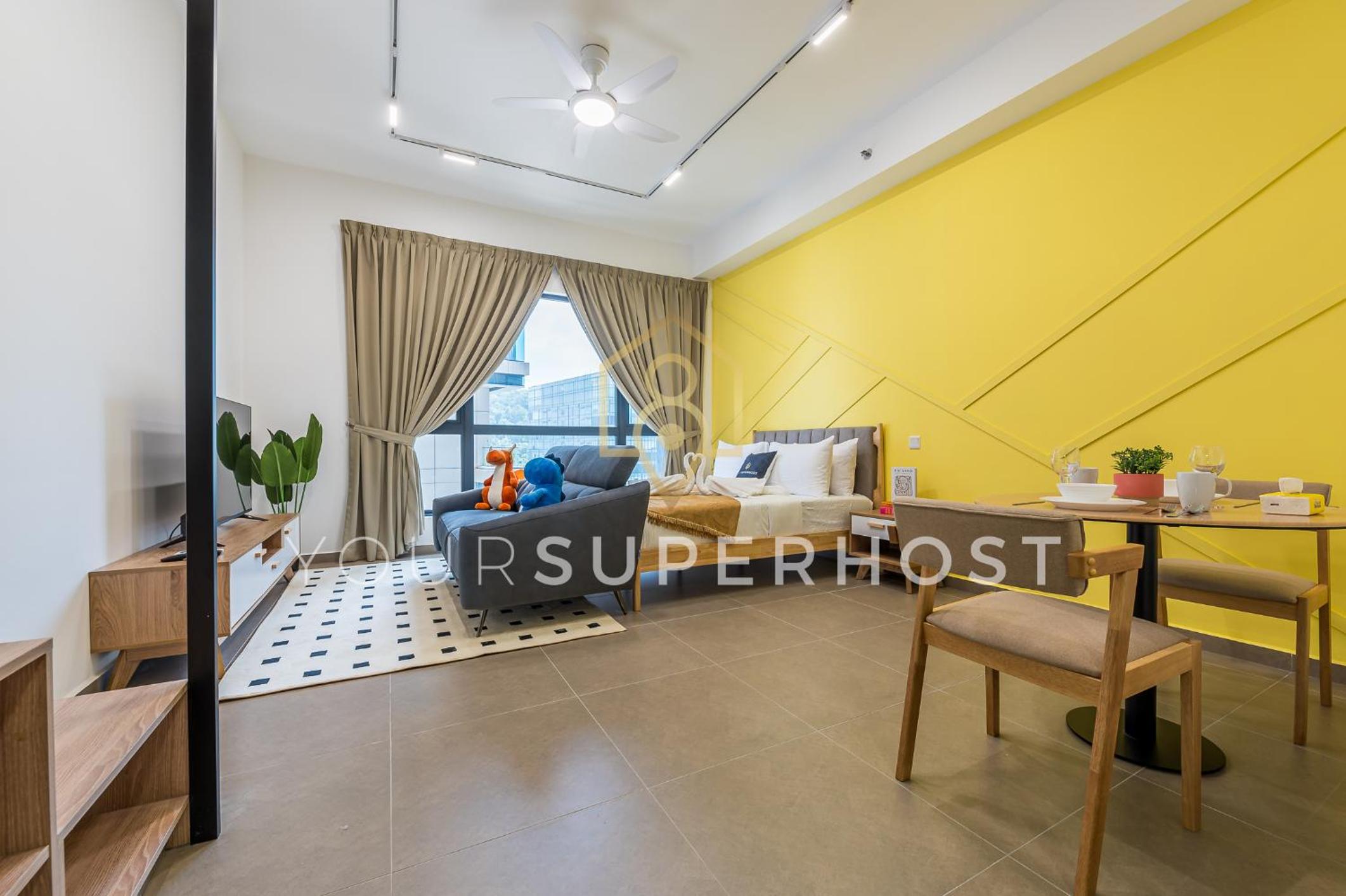 Executive Suite - Photo 3
