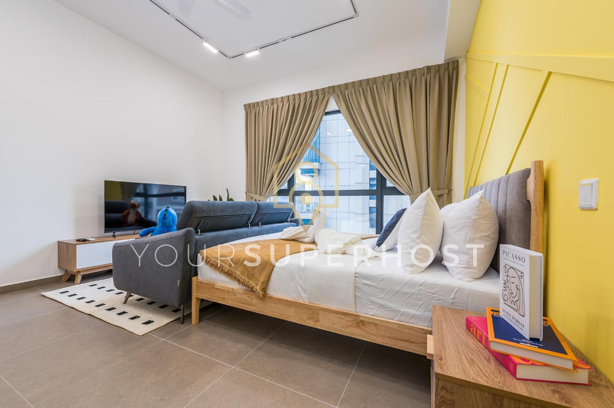 Executive Suite - Photo 6