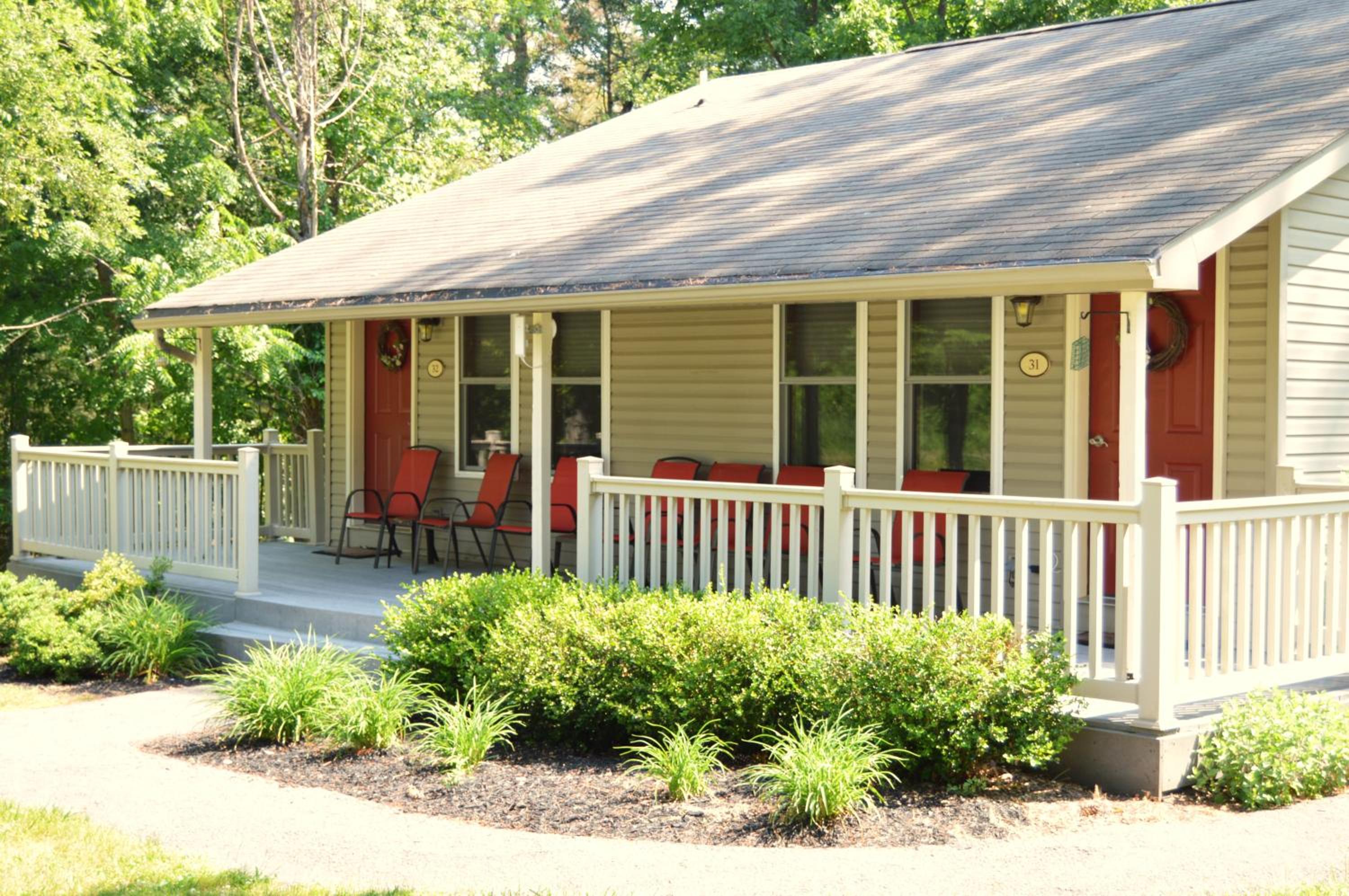 Queen Duplex Cottage - Photo 4