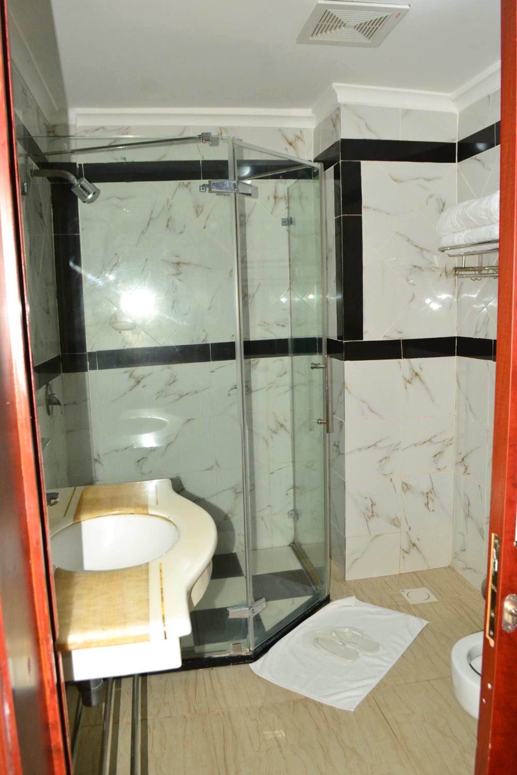 deluxe single room