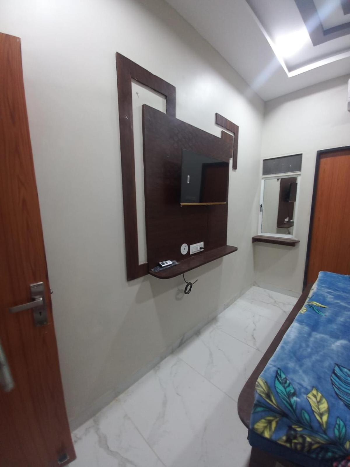 Comfort Triple Room With Shower photo 2