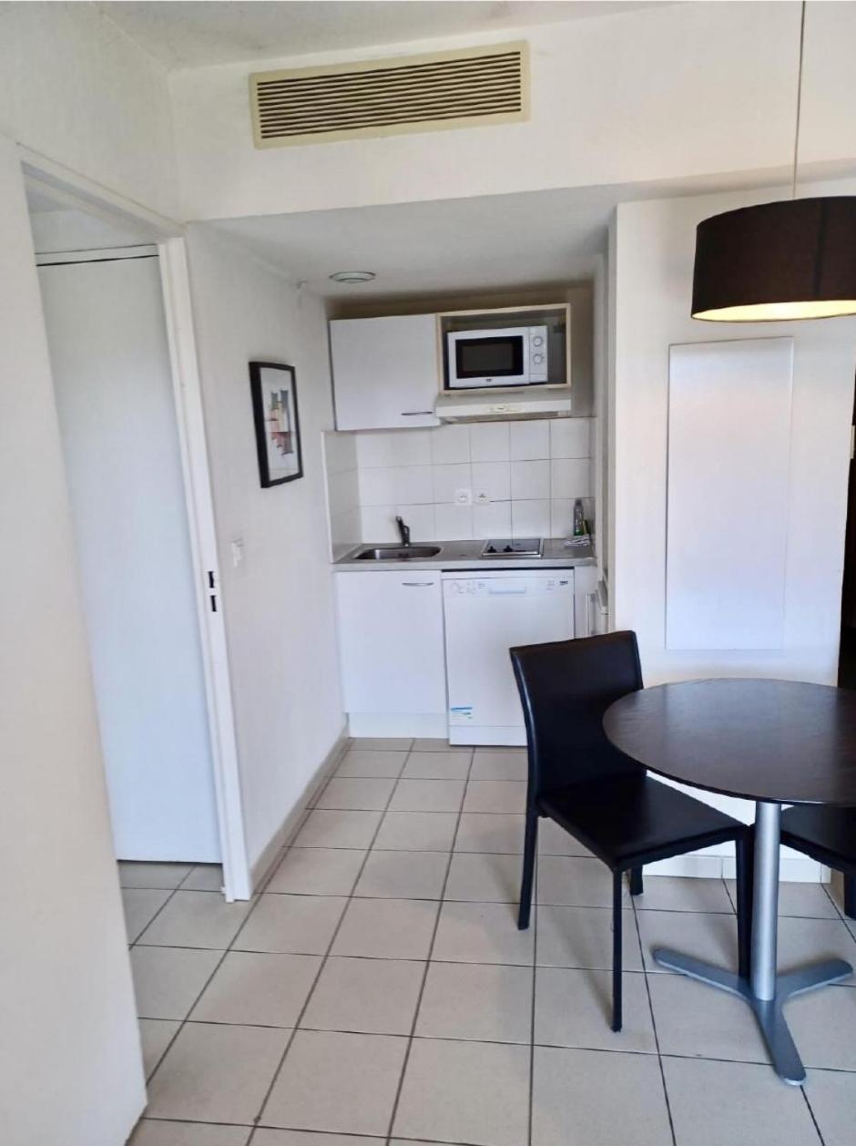 Apartment - Photo 2