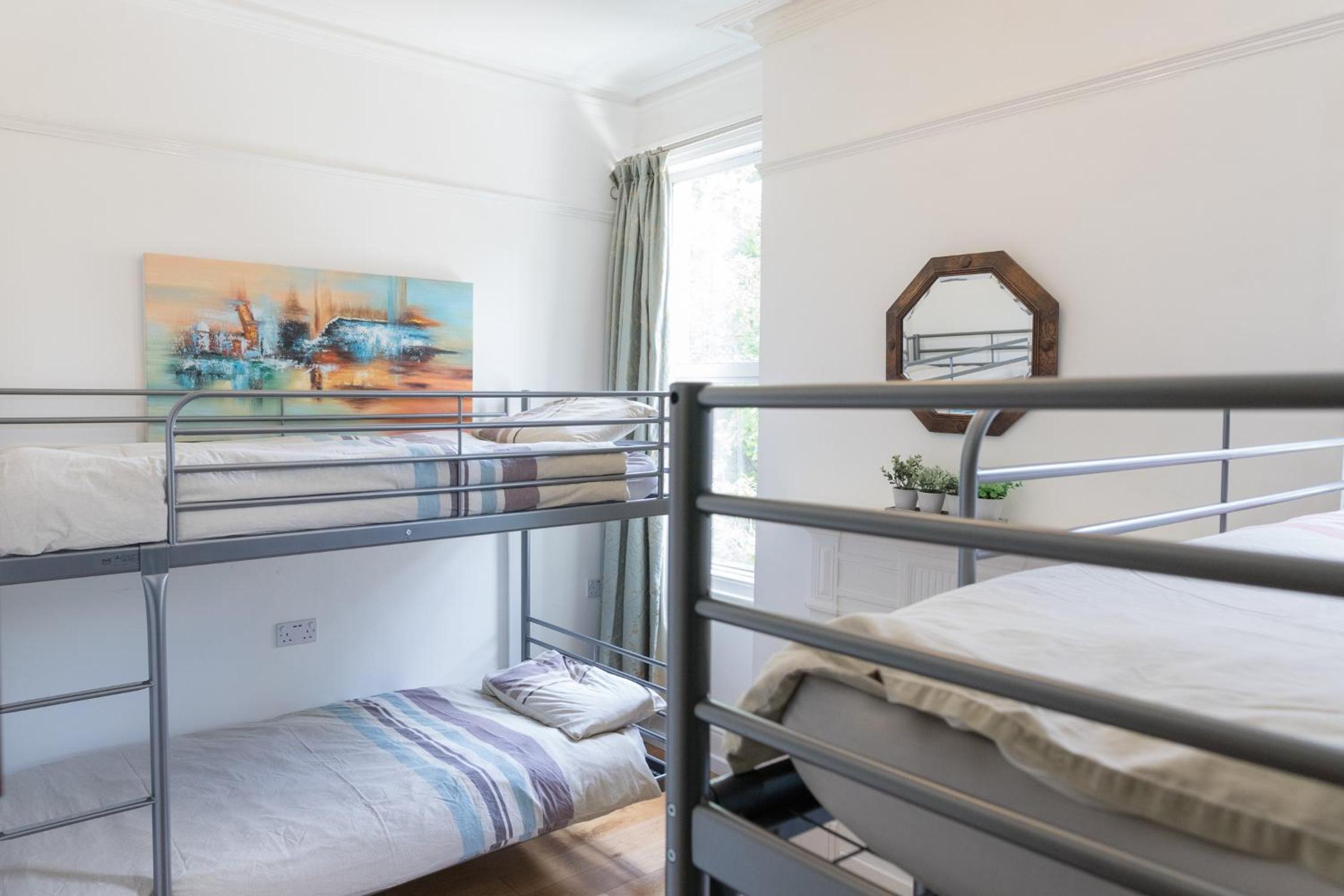 Bed in 4-Bed Mixed Dormitory Room photo 1