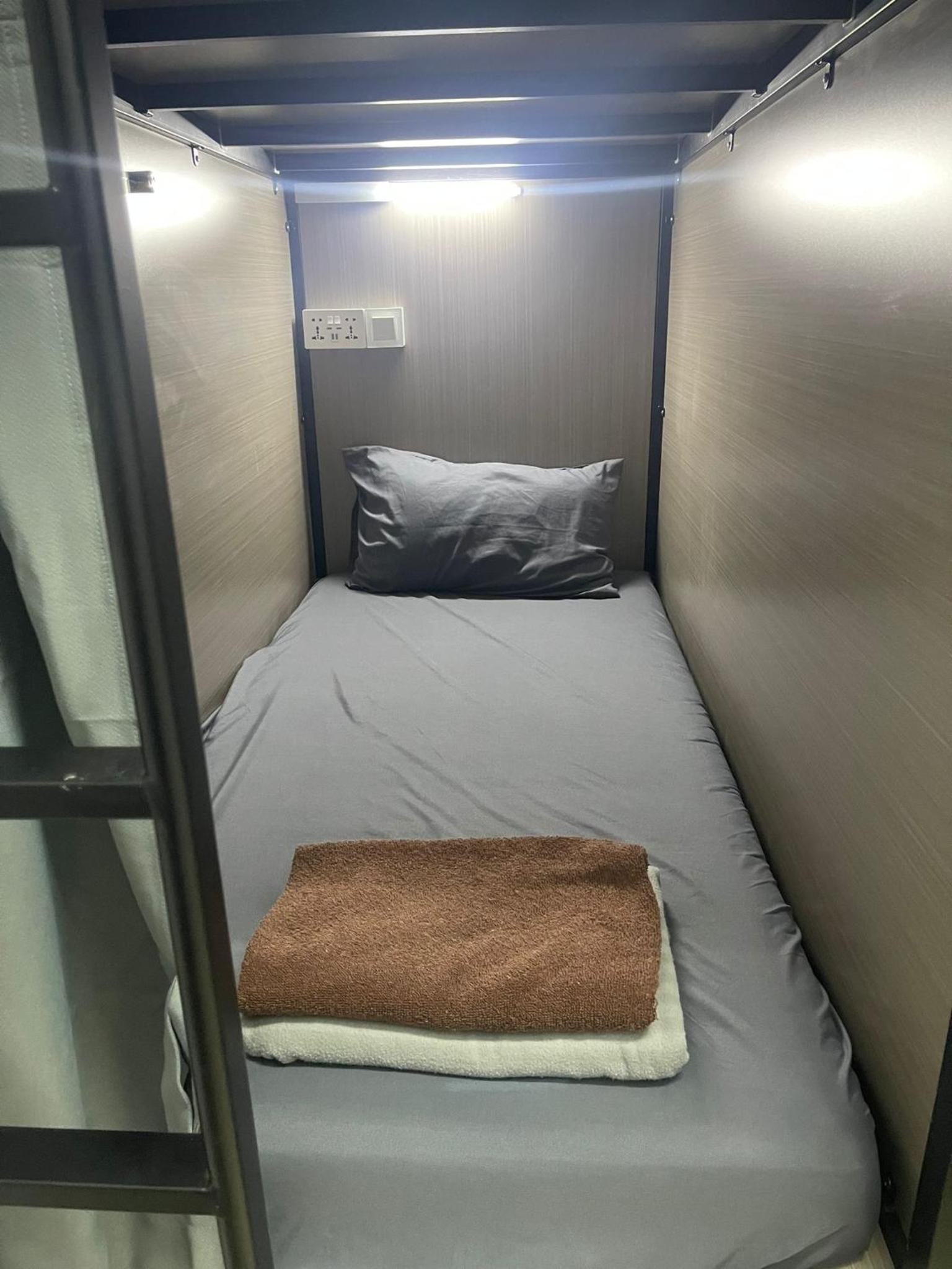 Single Bed in Dormitory Room photo 1