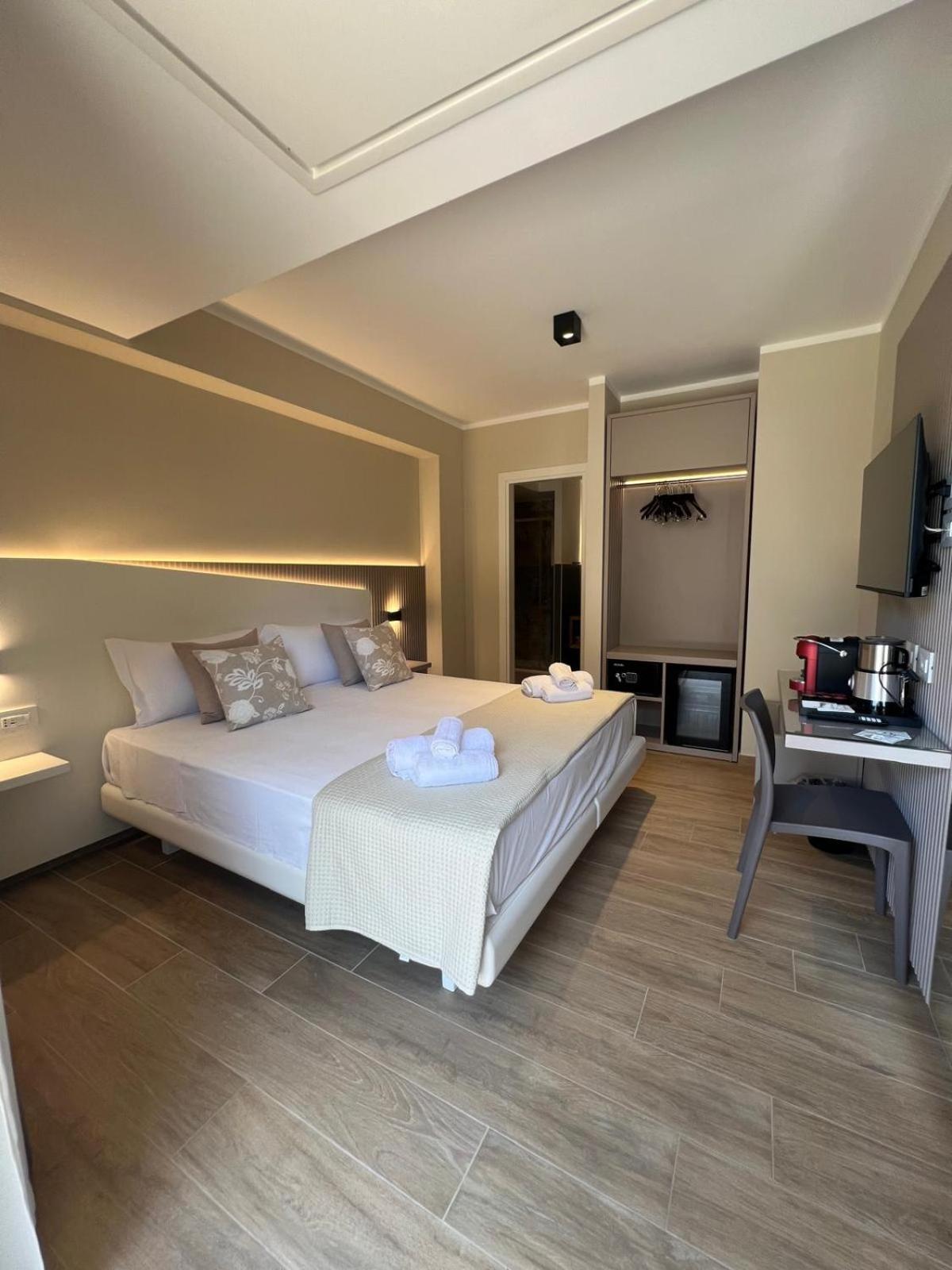 Double or Twin Room photo 1