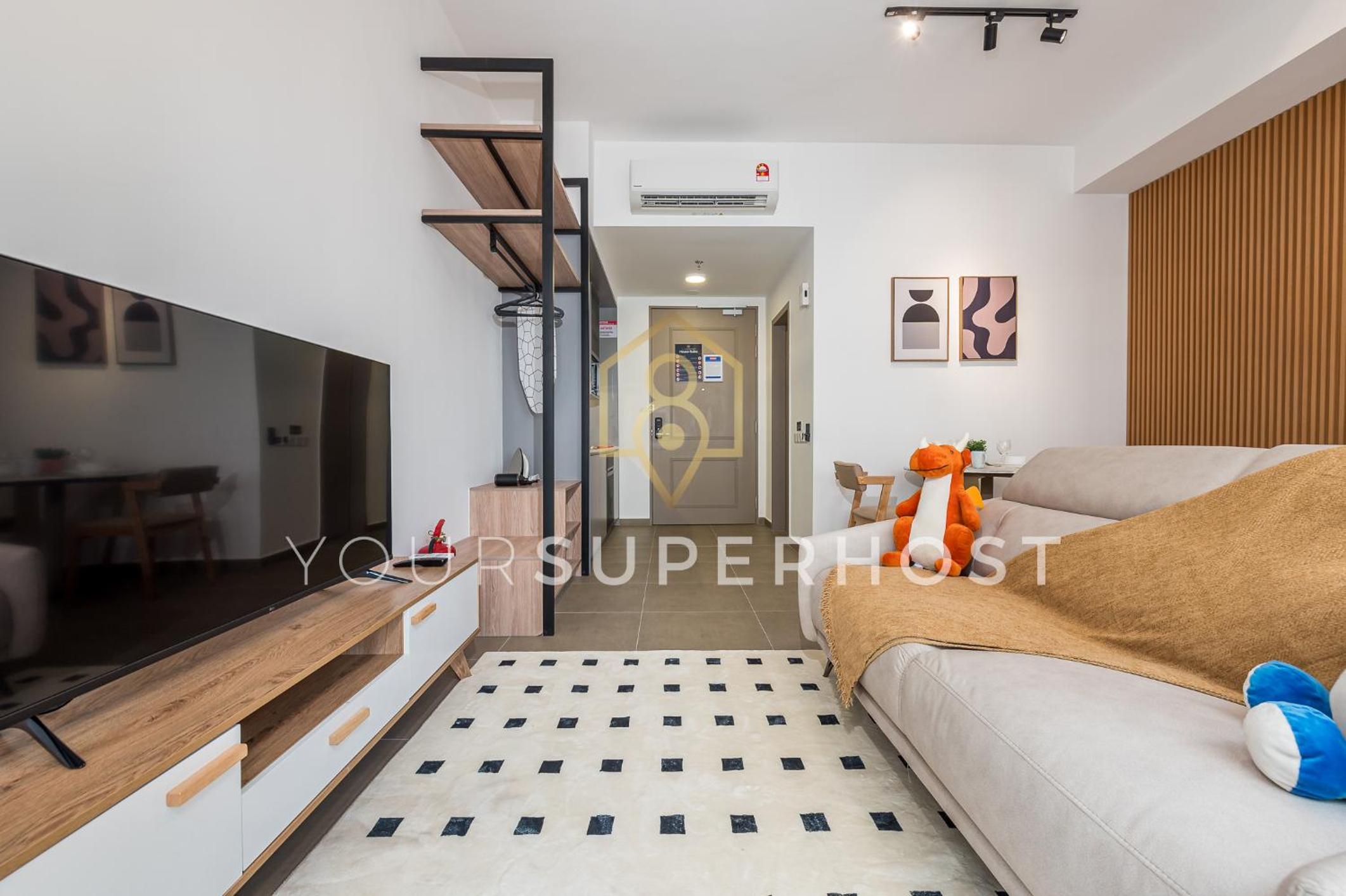 Suite - Photo 11