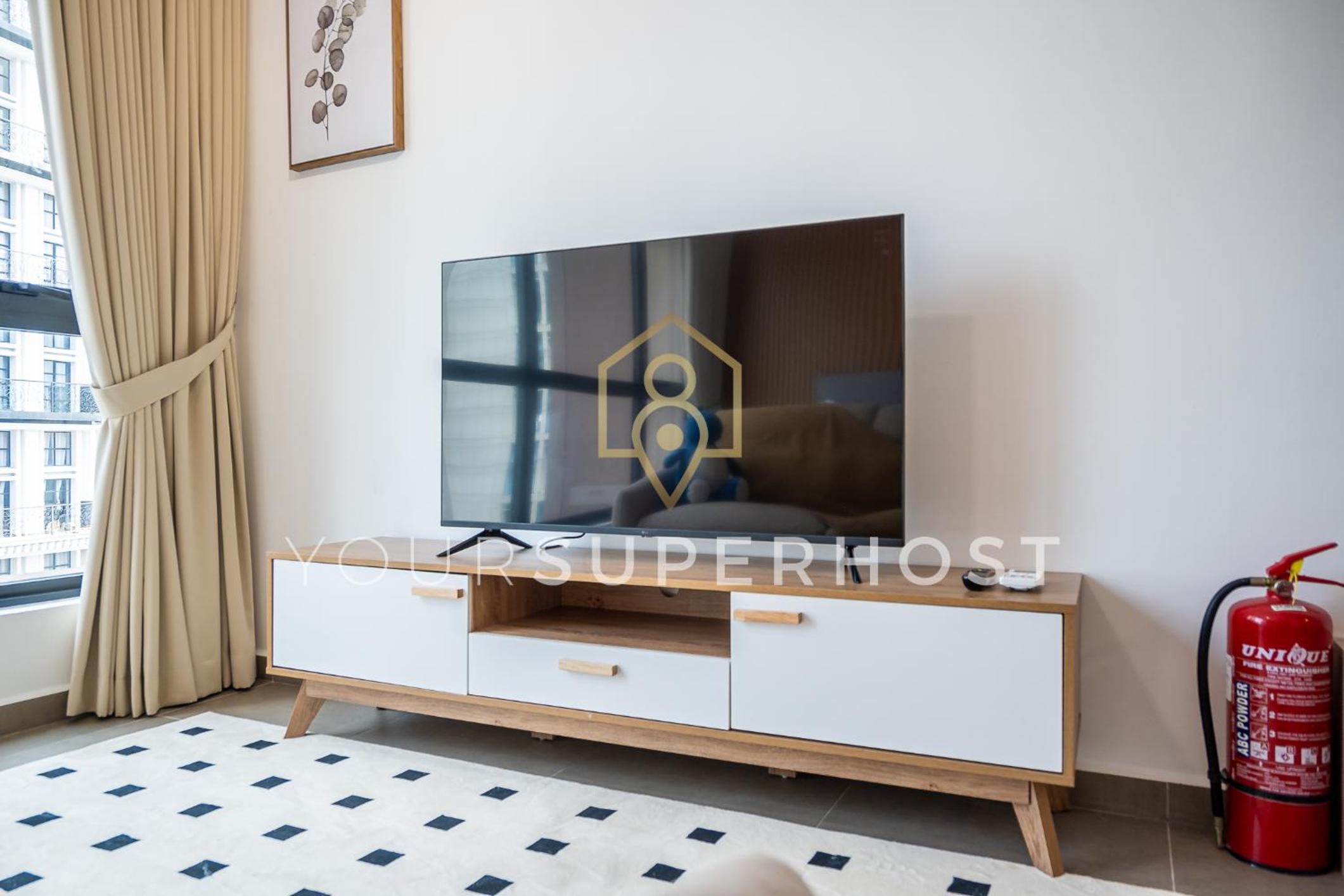 Suite - Photo 15
