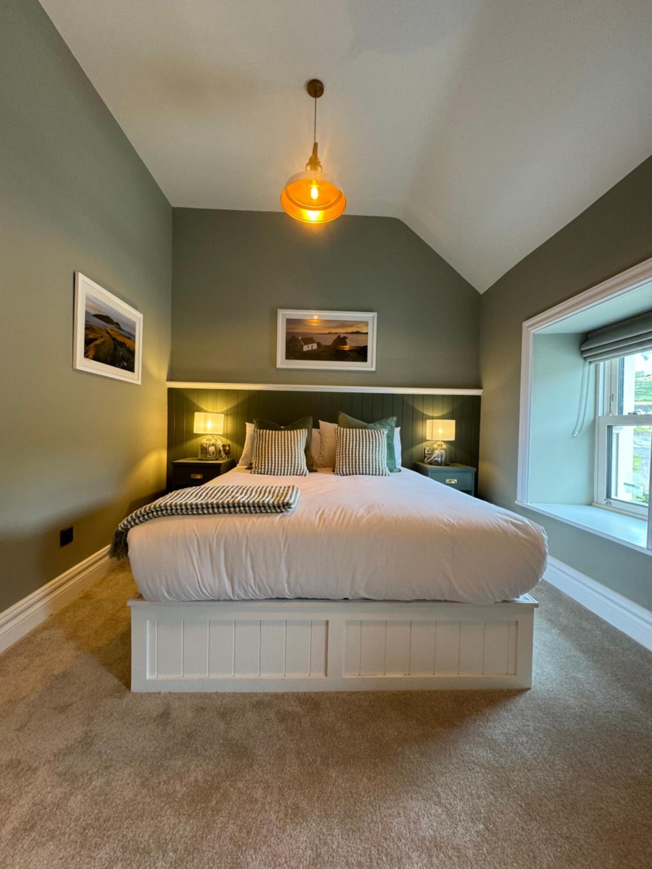 Deluxe King Room photo 1