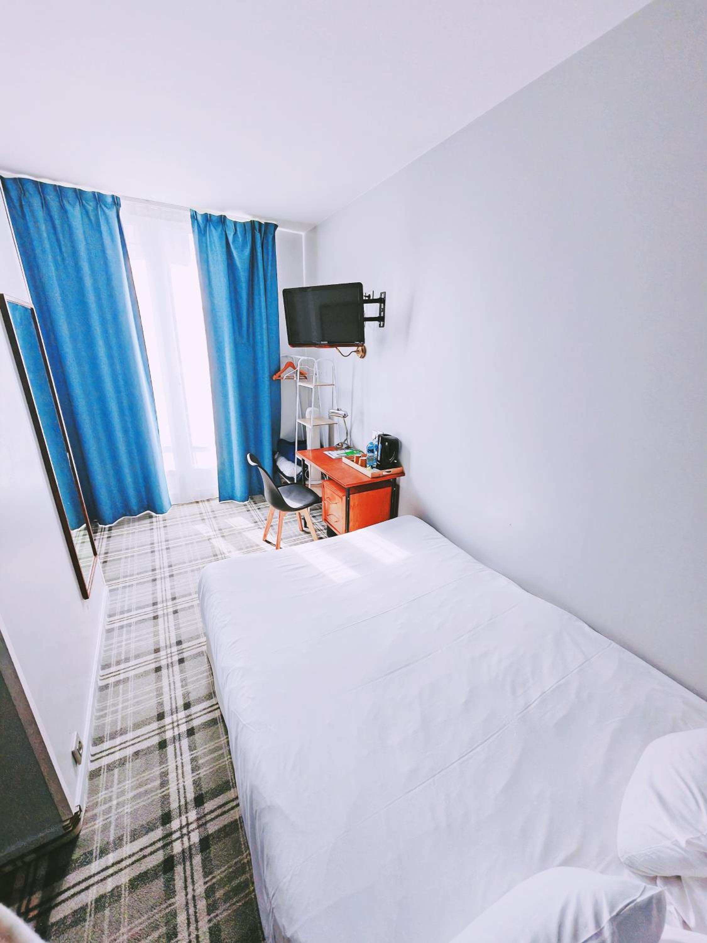Standard Double Room photo 3