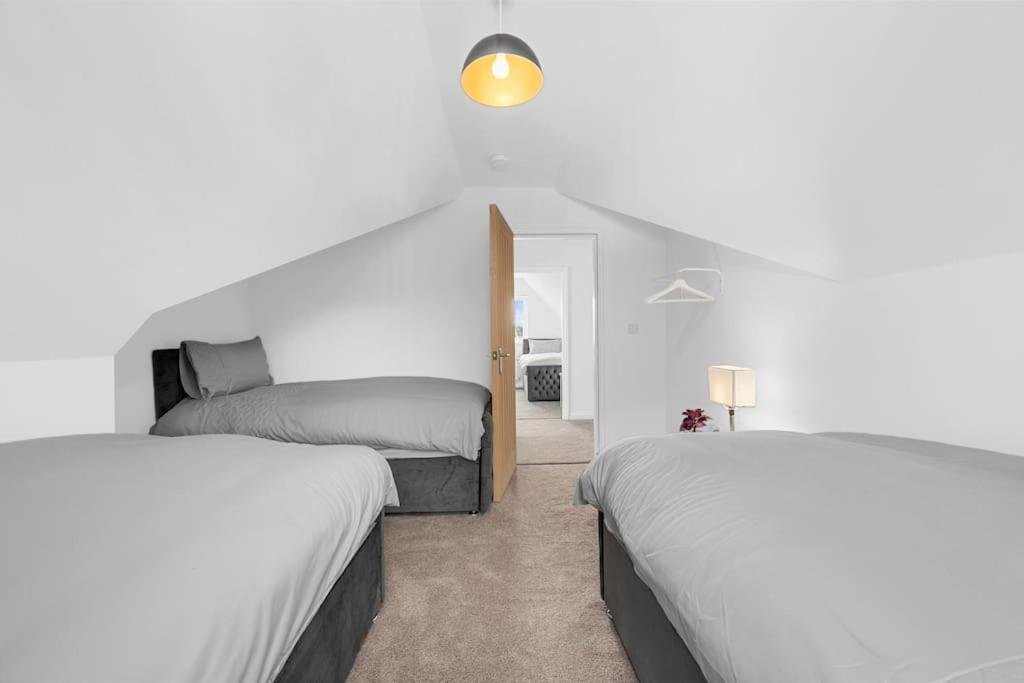 Four-Bedroom House photo 1
