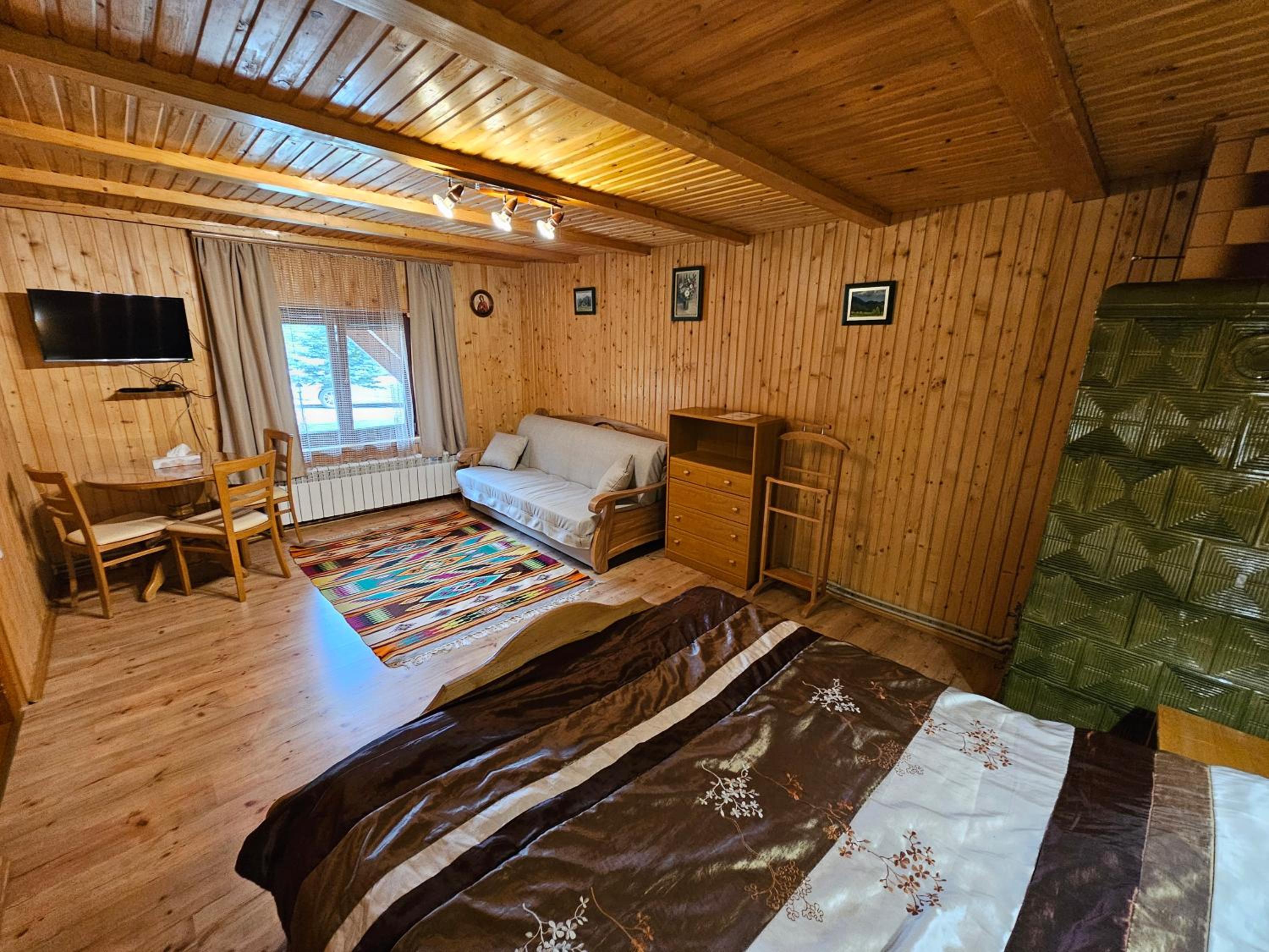 Deluxe Room (2 Adults + 1 Child) photo 1