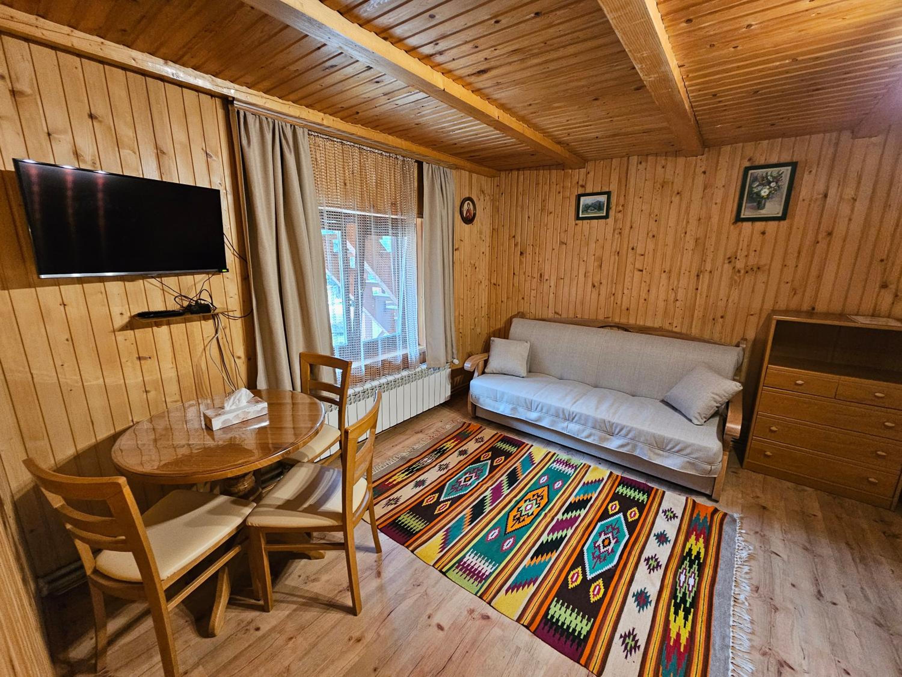 Deluxe Room (2 Adults + 1 Child) photo 3