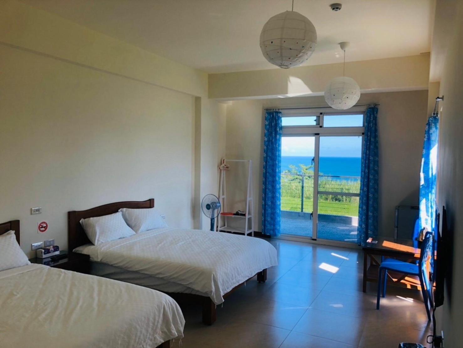 Sea View Room with Balcony with Two Double Beds 