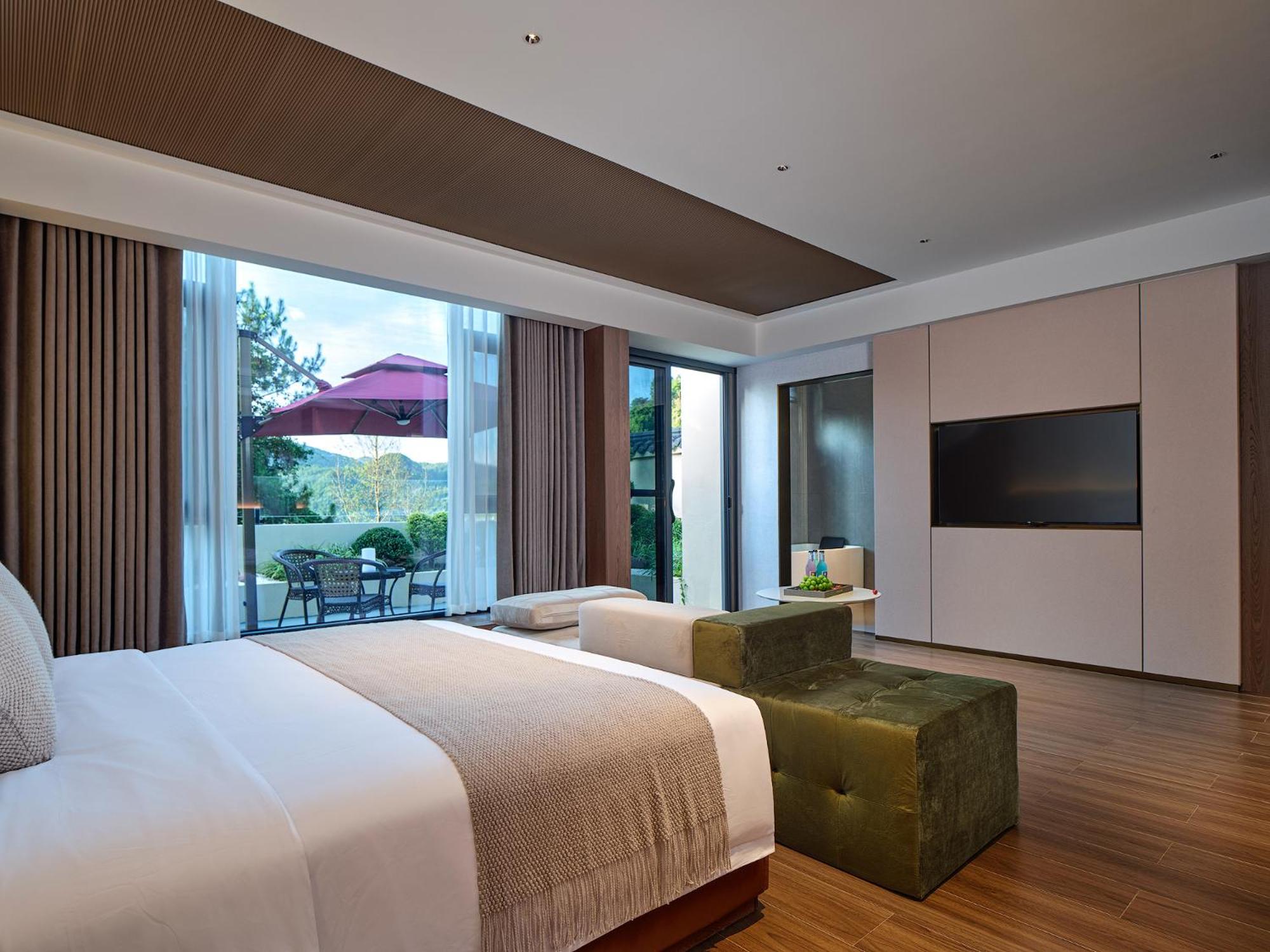 Double Room with Spa Bath