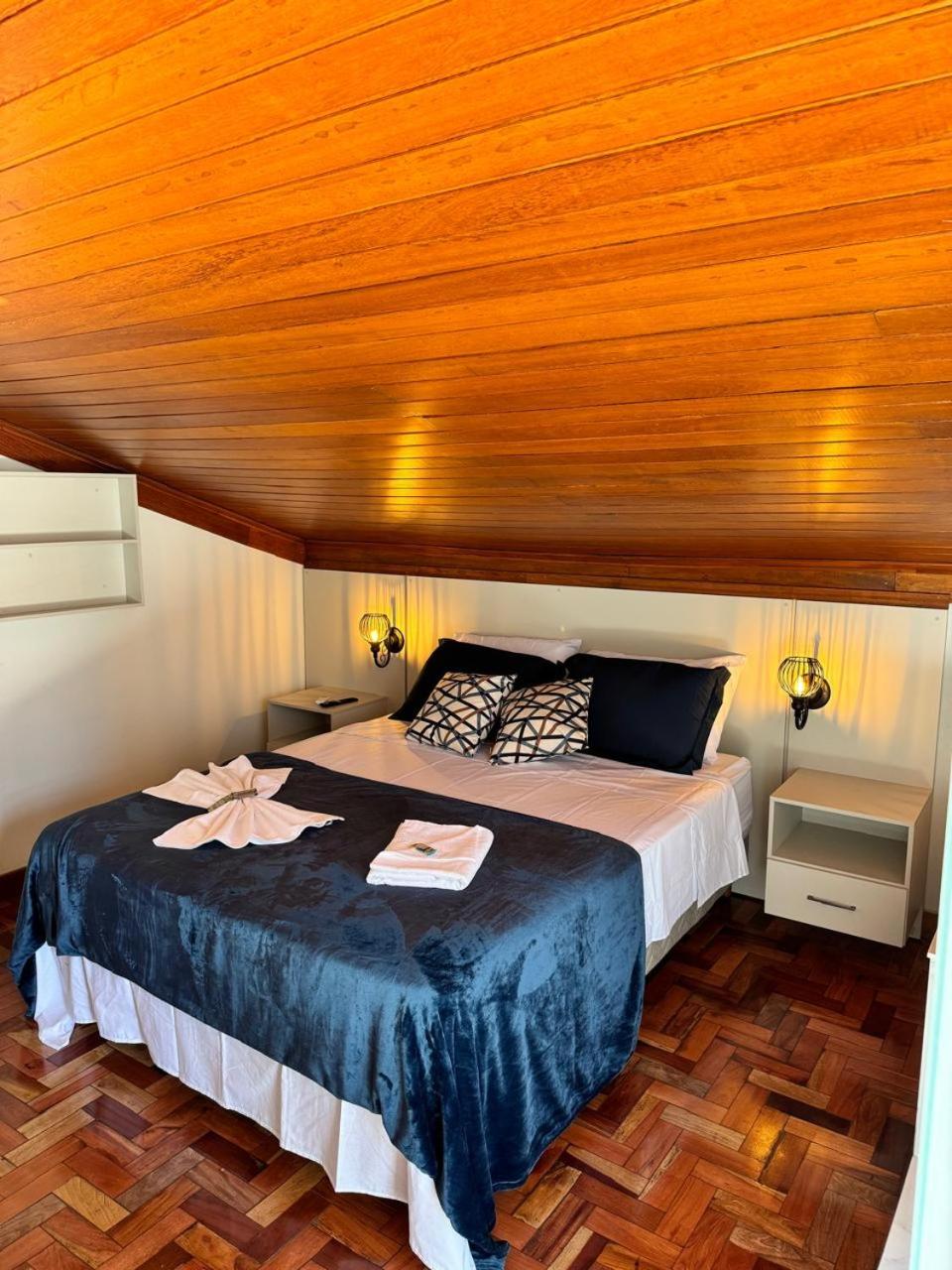 Queen Room with Spa Bath