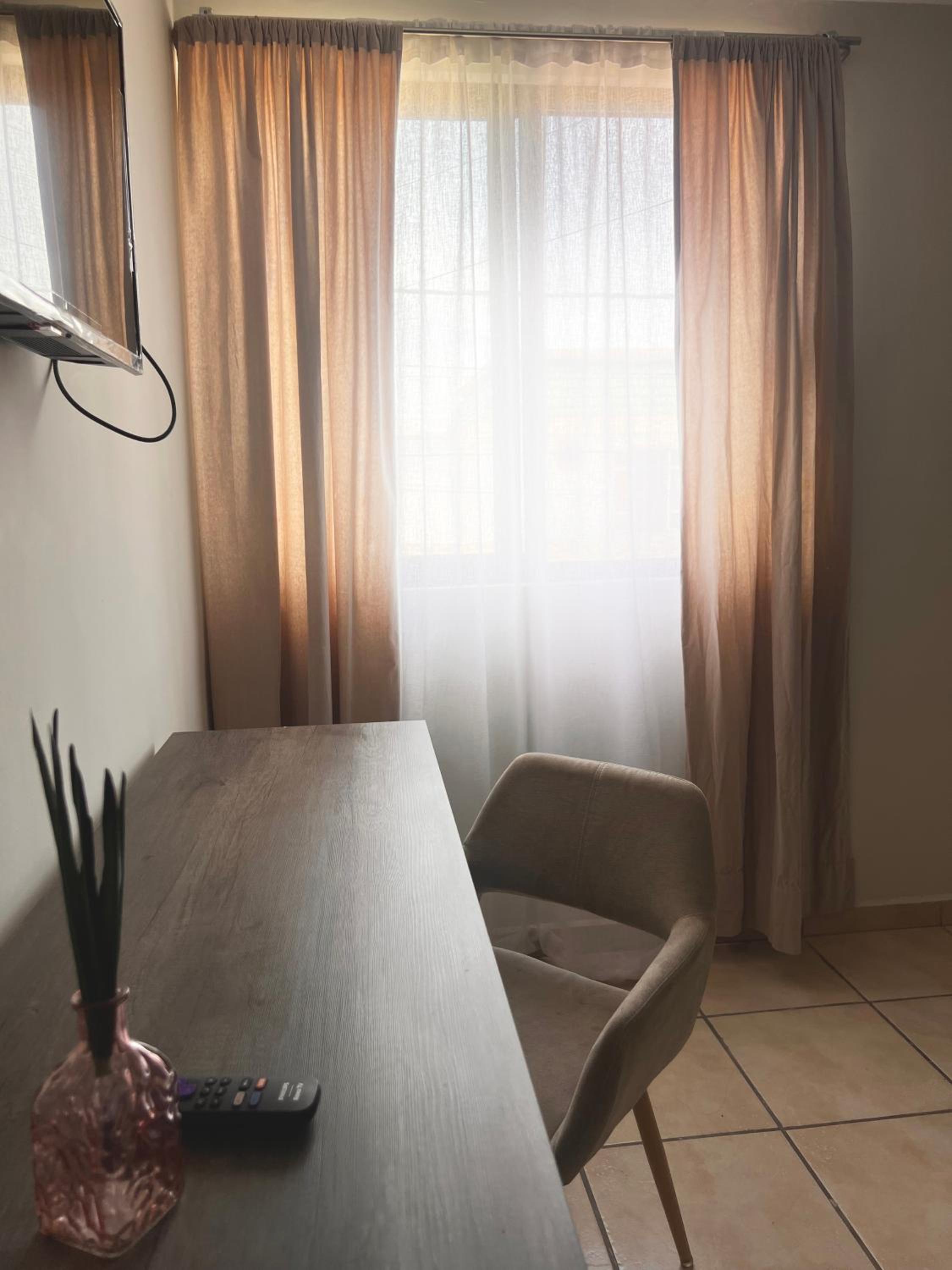 Superior King Room - Photo 1