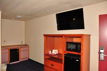 King Suite with Sofa Bed photo 3